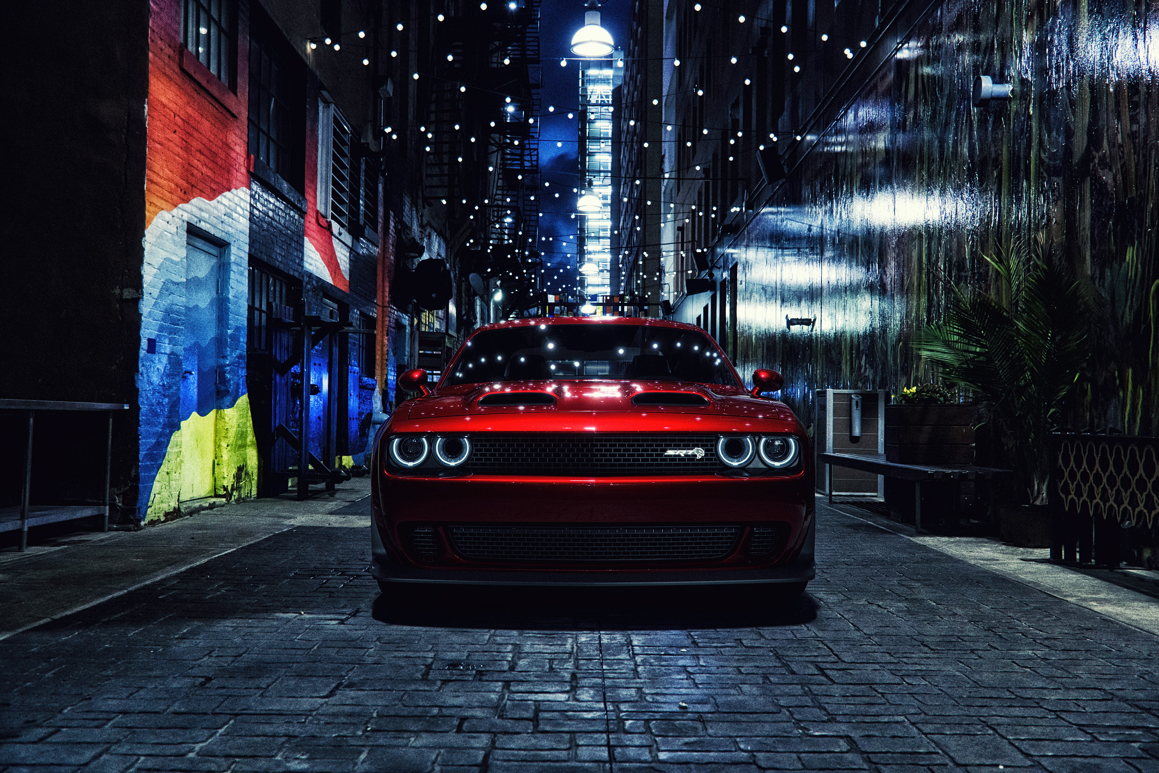 Бесплатное фото Dodge Challenger Srt Hellcat Widebody 2018 года красного цвета