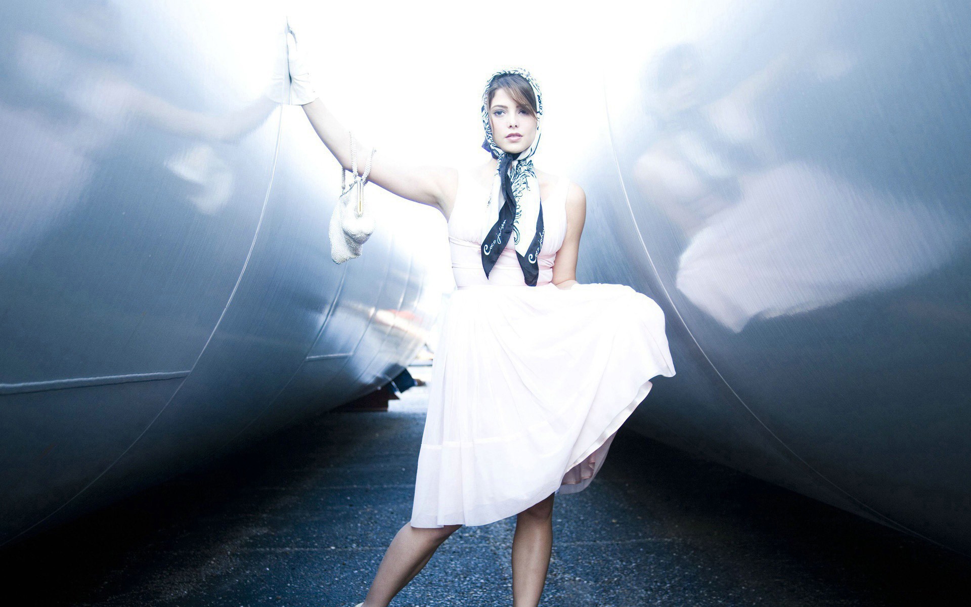 桌面上的壁纸穿衣 轻 围脖