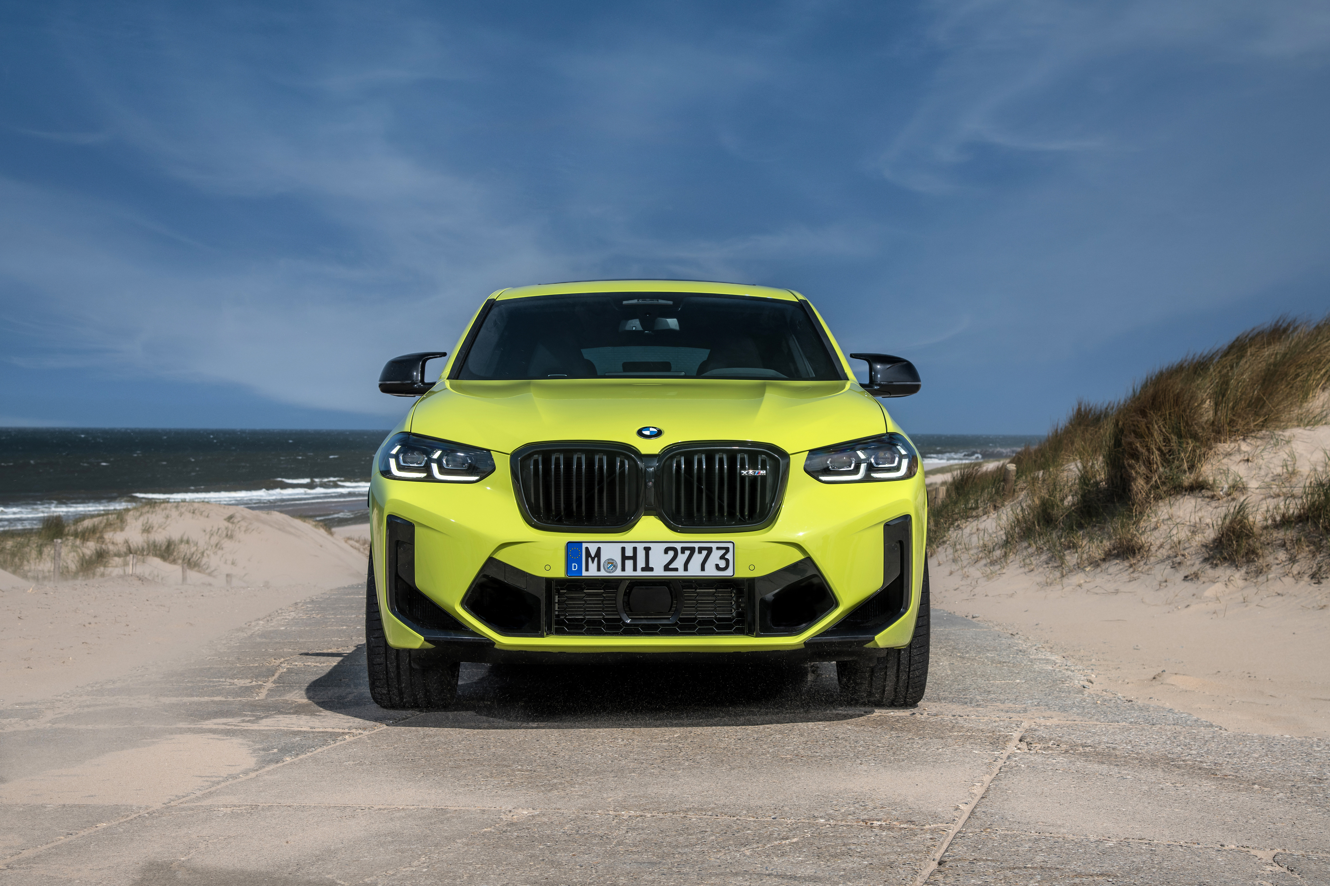 Wallpapers auto BMW crossover on the desktop