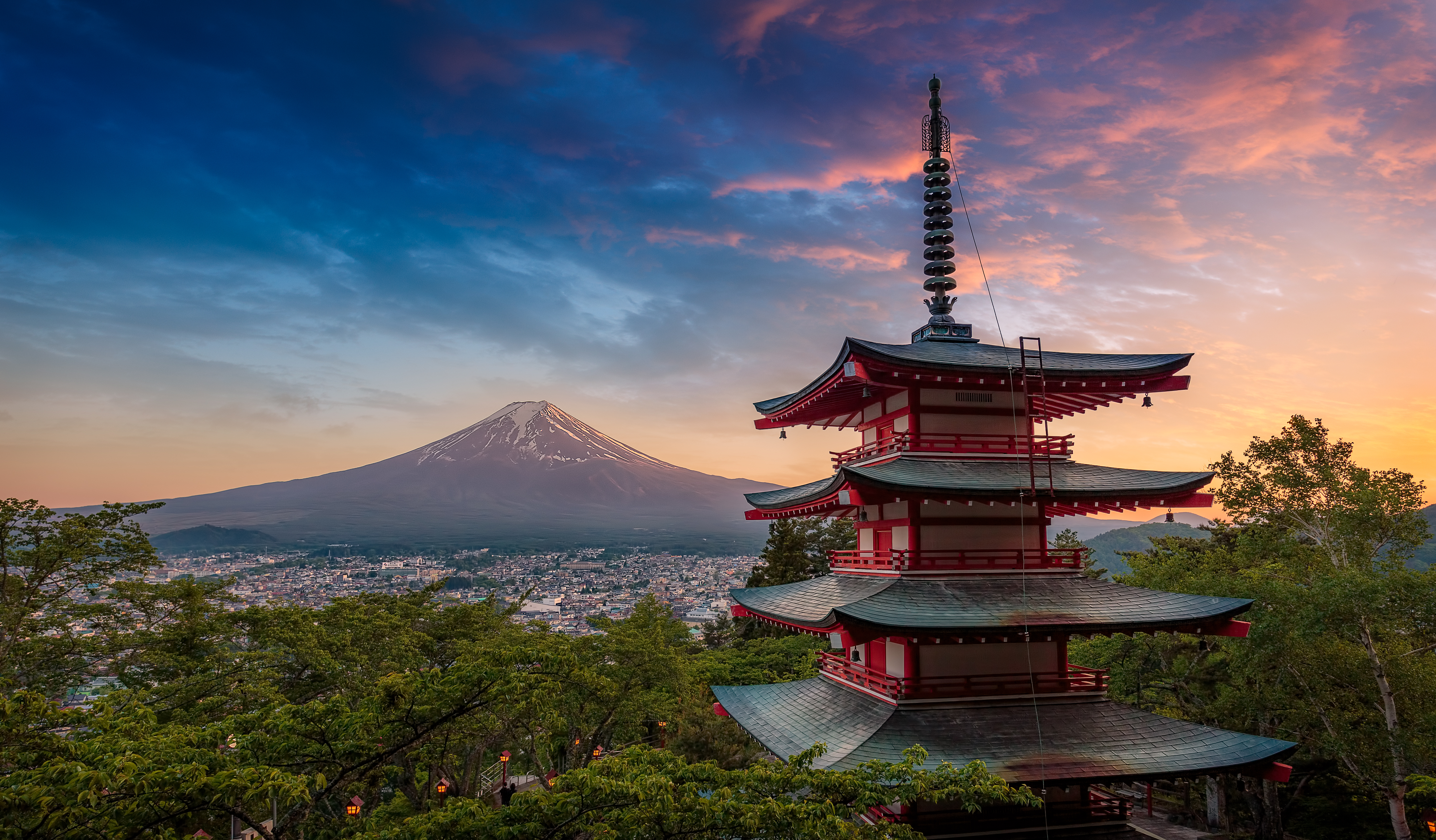 免费照片夕阳下的日本山梨县