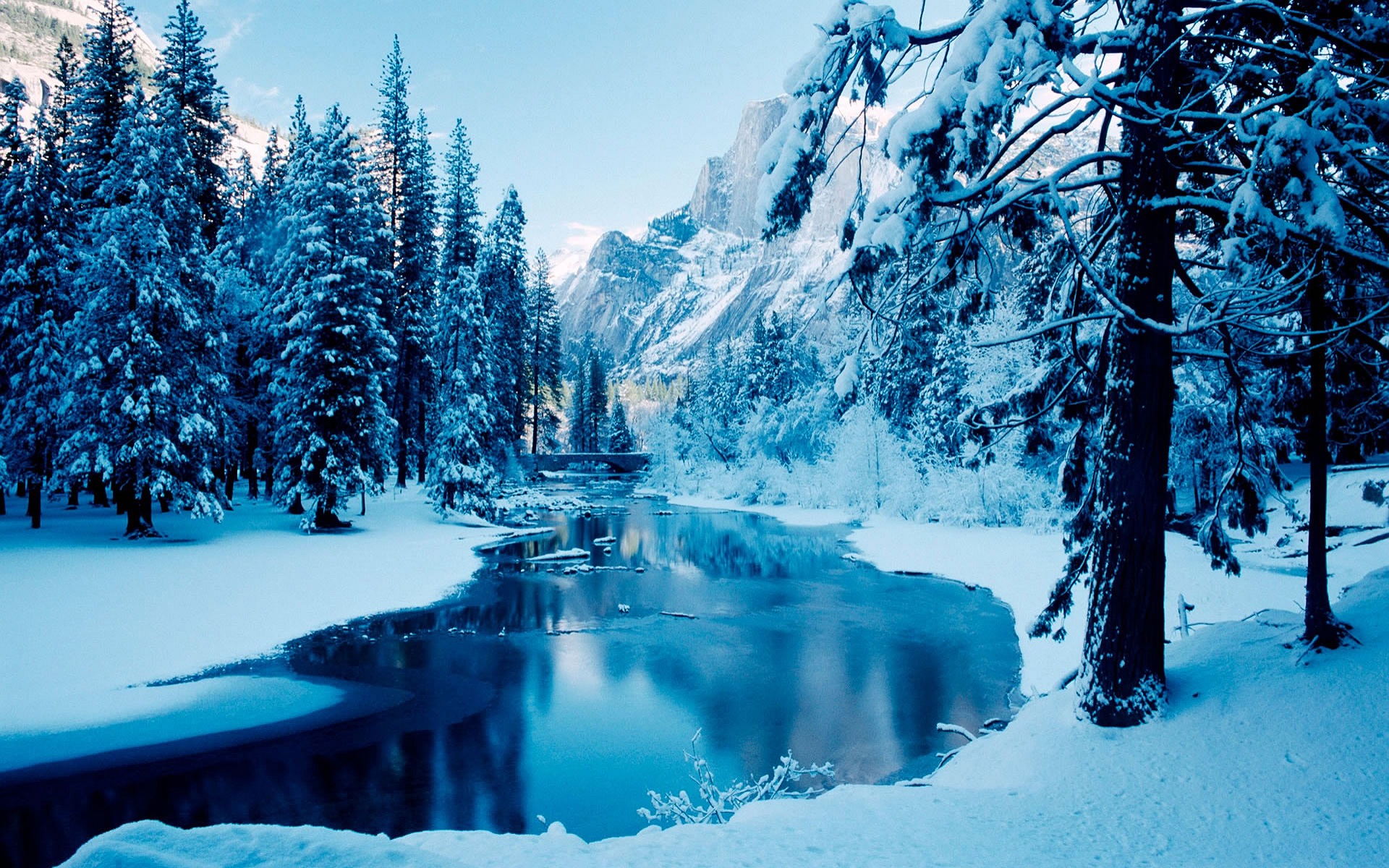Free photo Winter landscape 2025