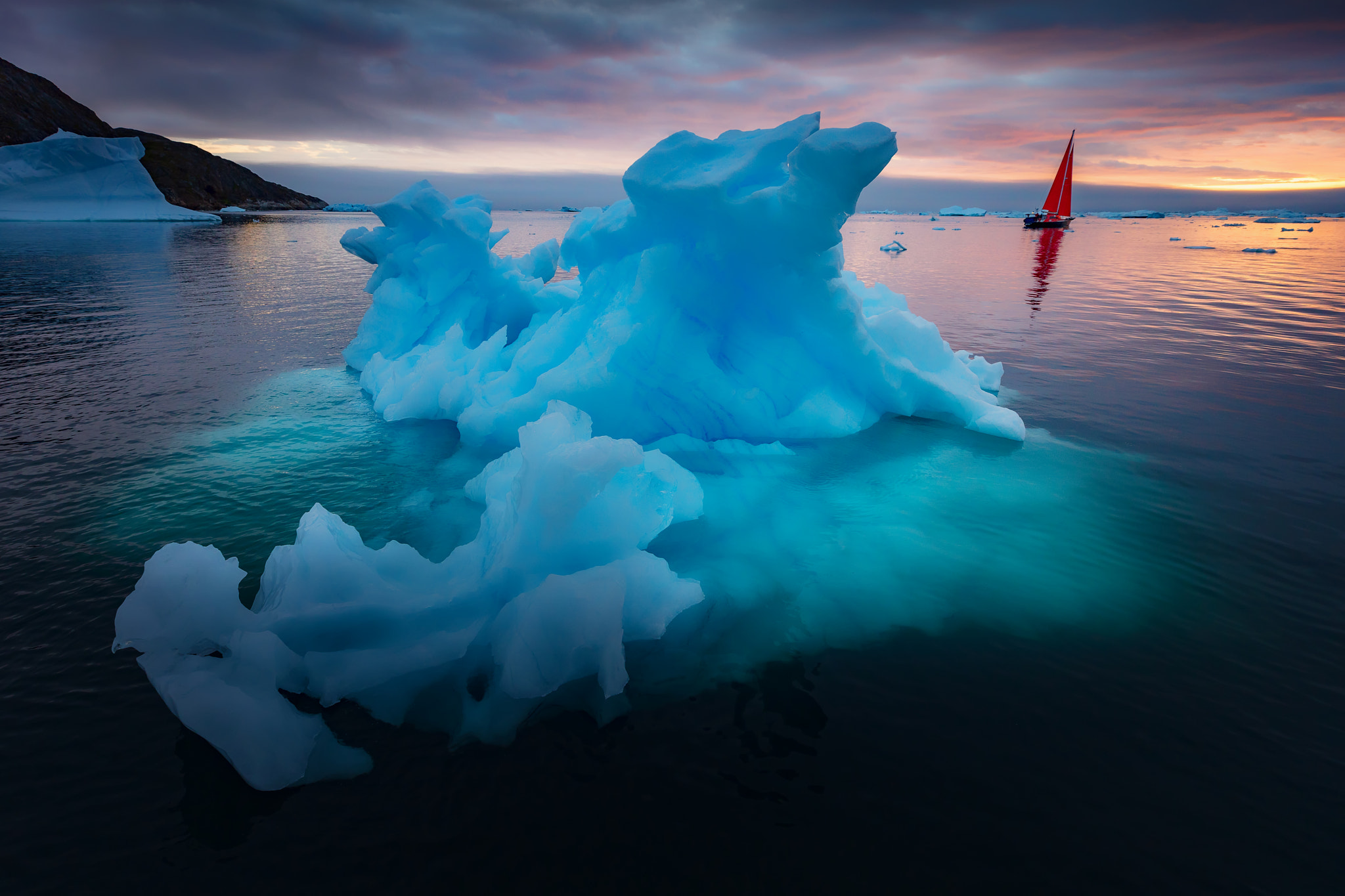 美丽的冰山在格陵兰岛