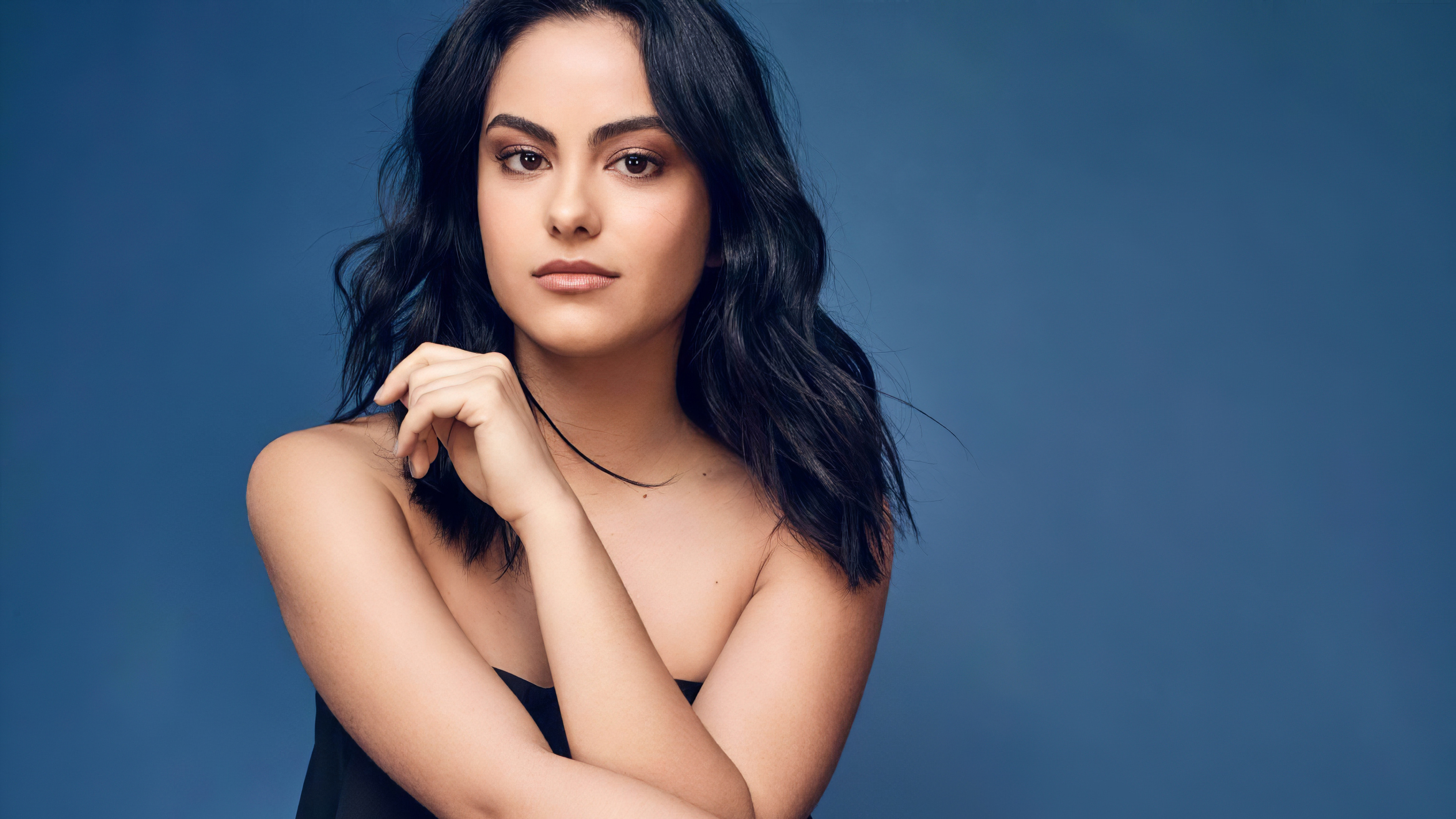 Обои знаменитость девушки Camila Mendes на рабочий стол