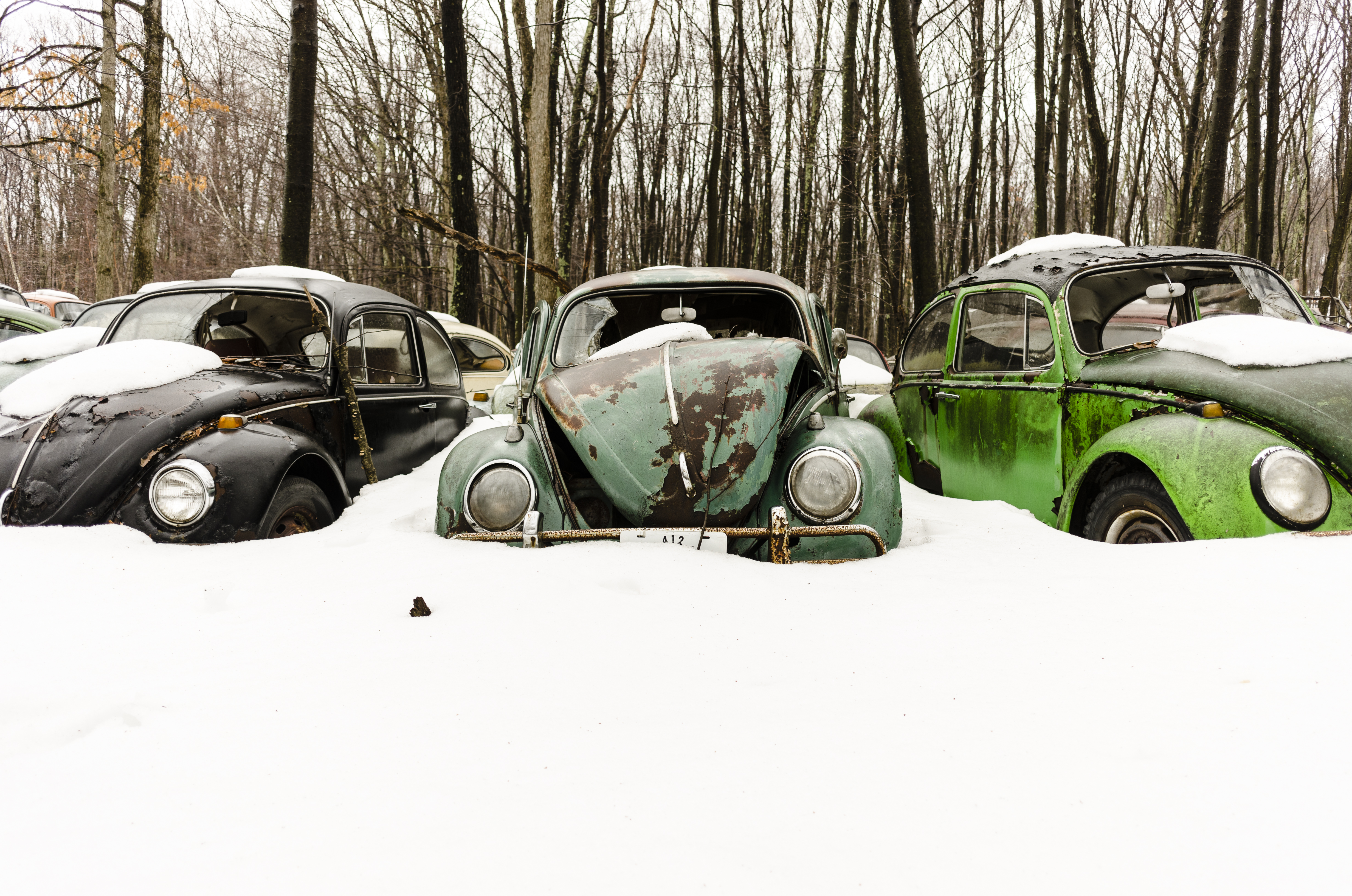 Обои автомобиль городской заброшенный на рабочий стол