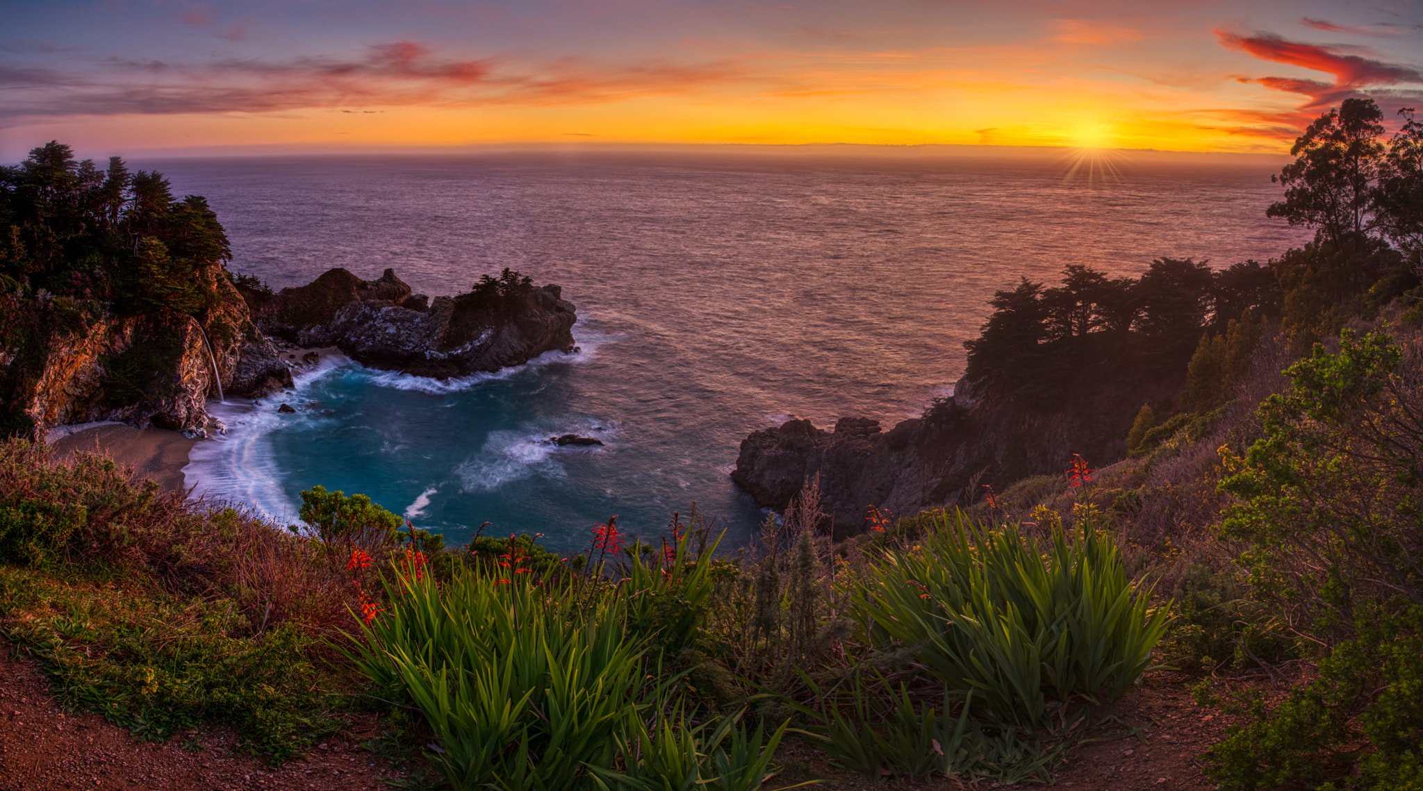 Wallpapers waterfall Big Sur sea on the desktop