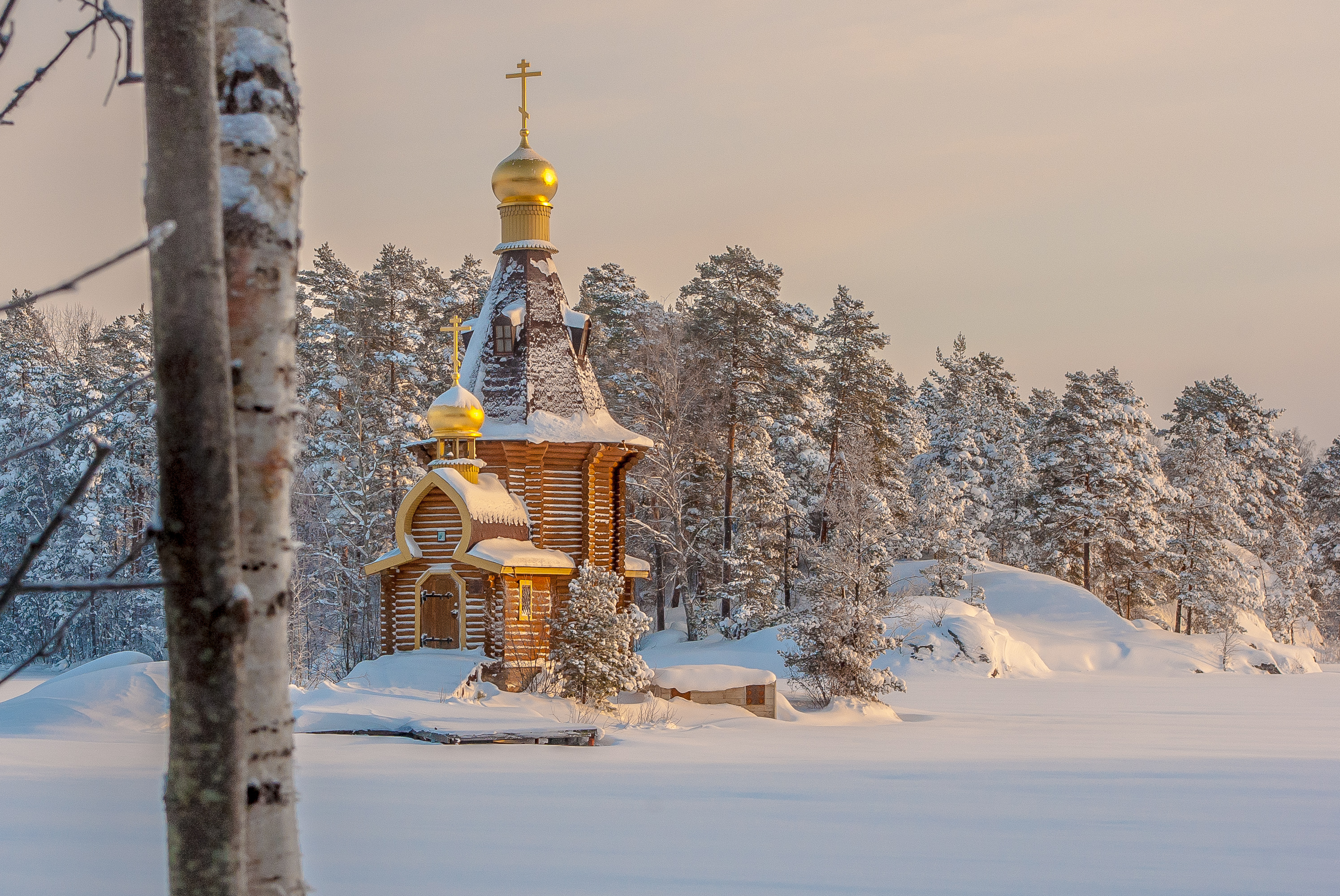 Free photo The Church of St. Andrew on the river, Vuo