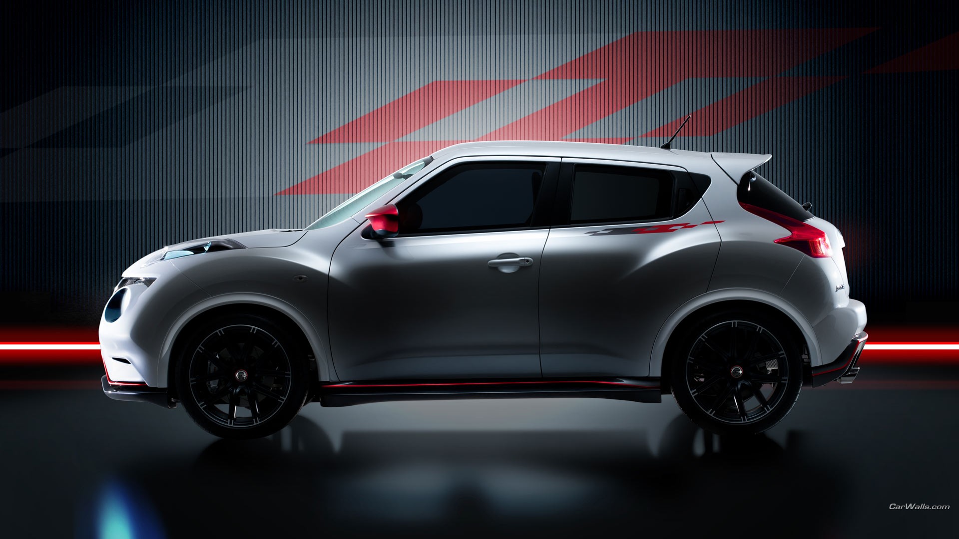 Nissan Juke в темноте