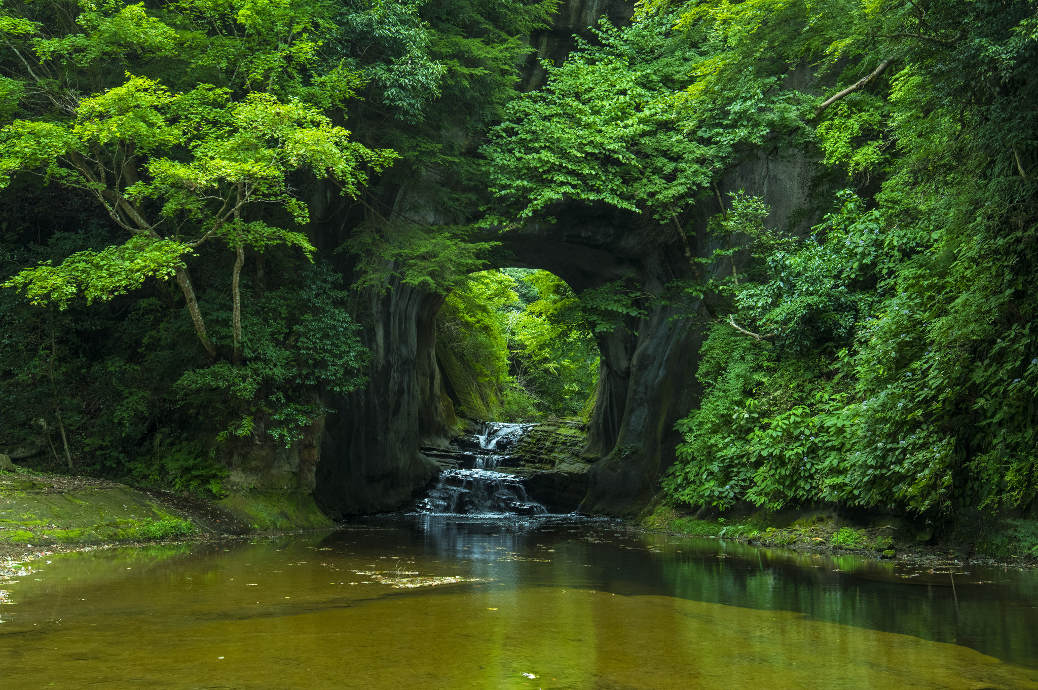 Wallpapers Waterfall Dekotora Japan rocks on the desktop