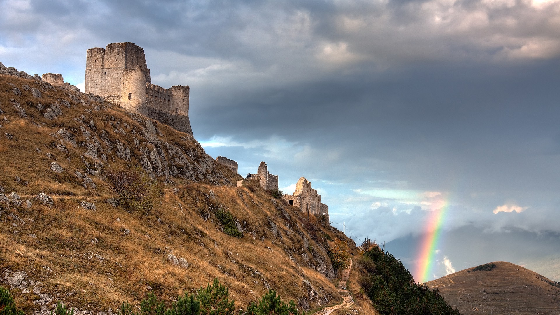 Rocca-Kalashio with rainbow