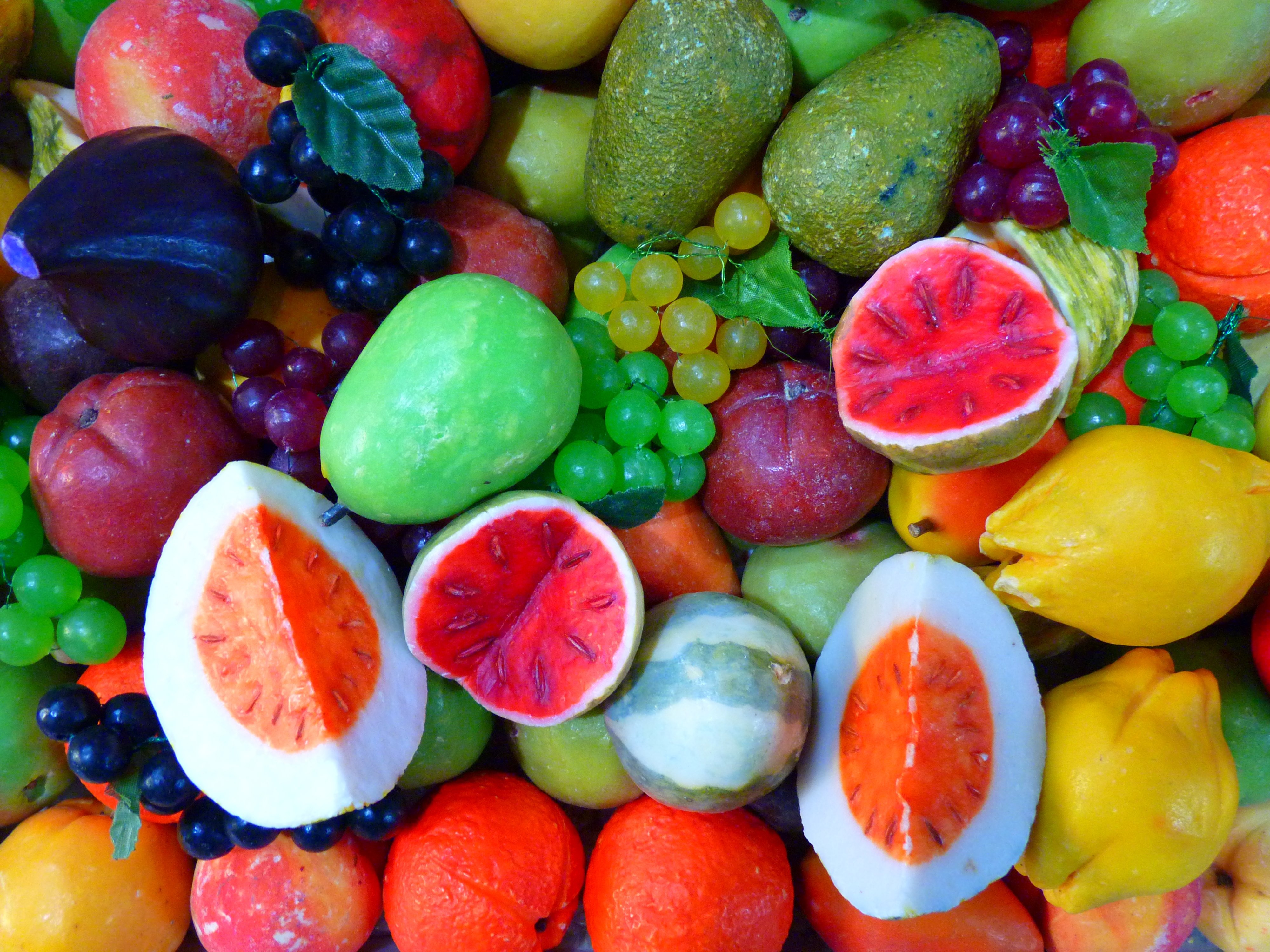 Free photo Soap in the form of fruits and vegetables