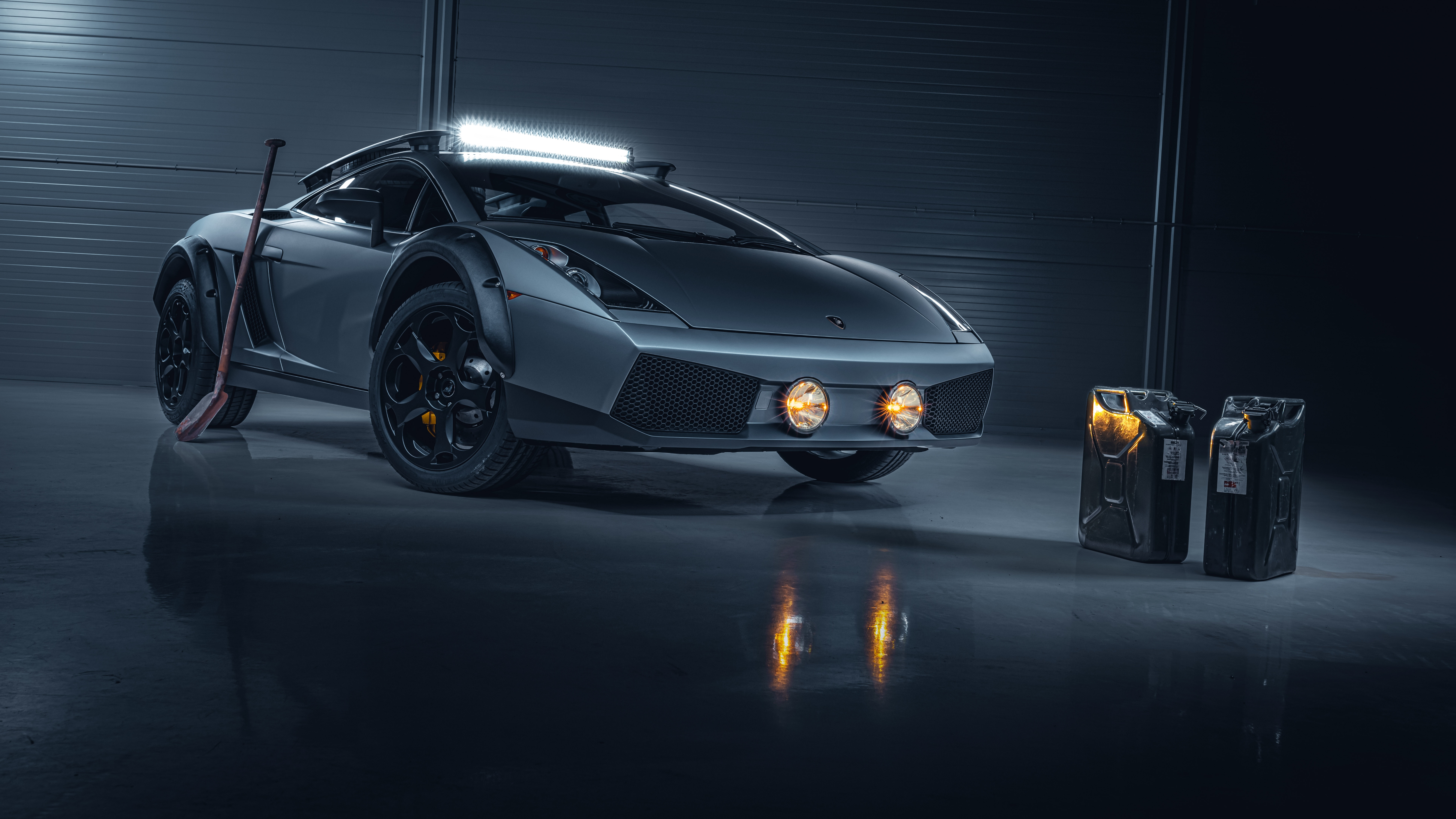 Free photo A Lamborghini gallardo made for off-roading.