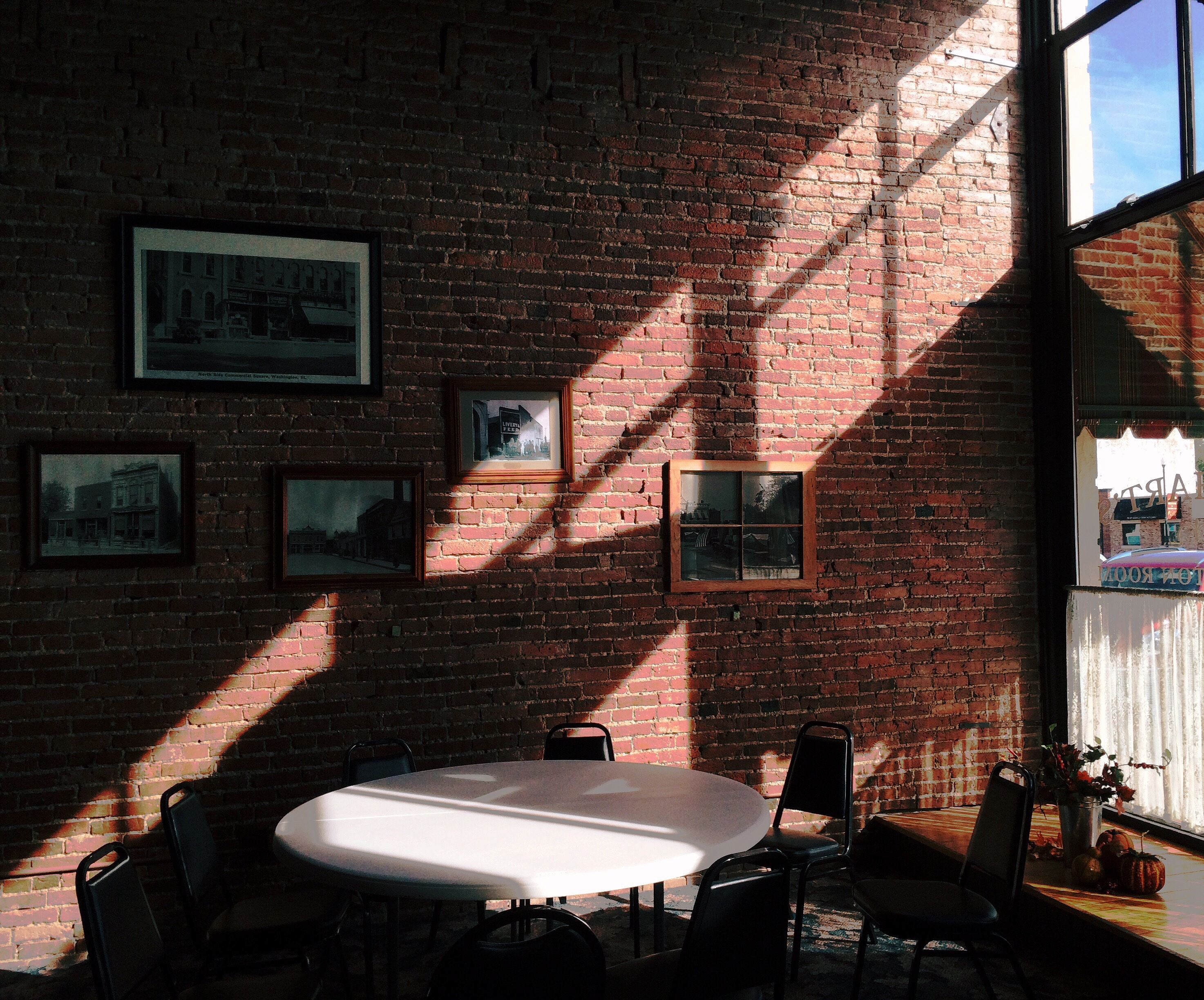 Wallpapers light restaurant wall on the desktop