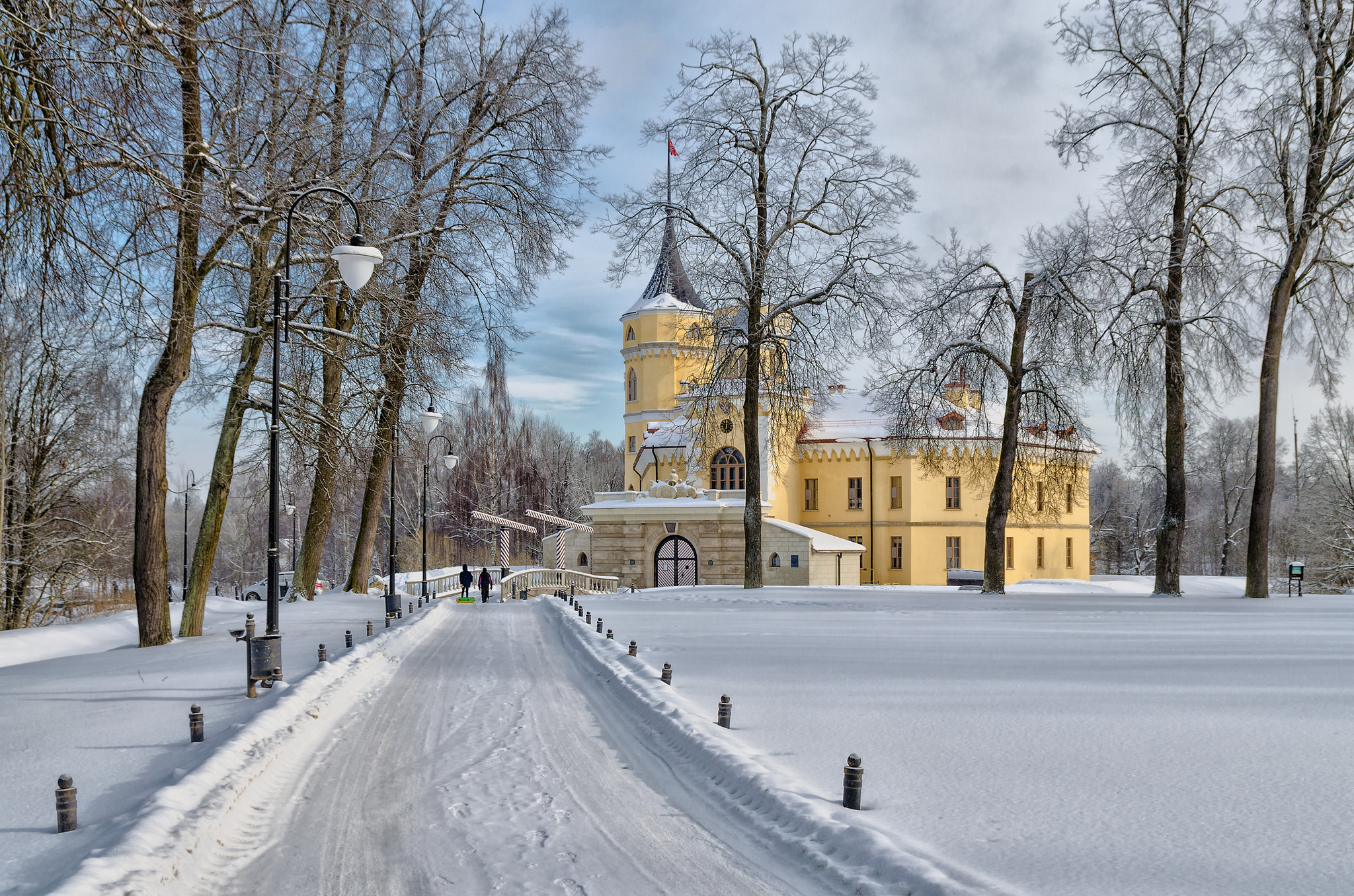 Wallpapers the beep castle in pavlovsk winter road marienthal park on the desktop