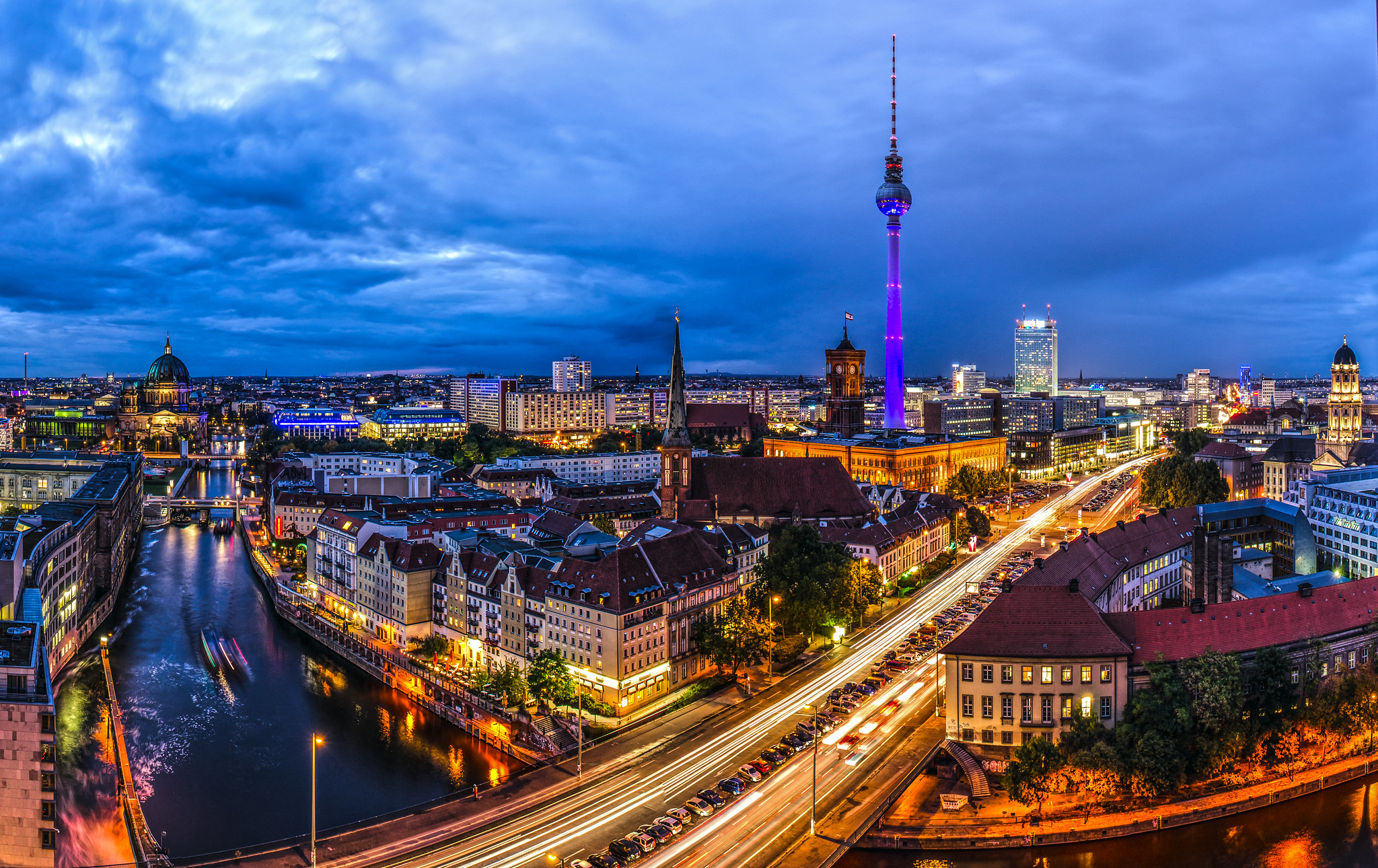 Free photo Photo of Berlin pictures, illumination