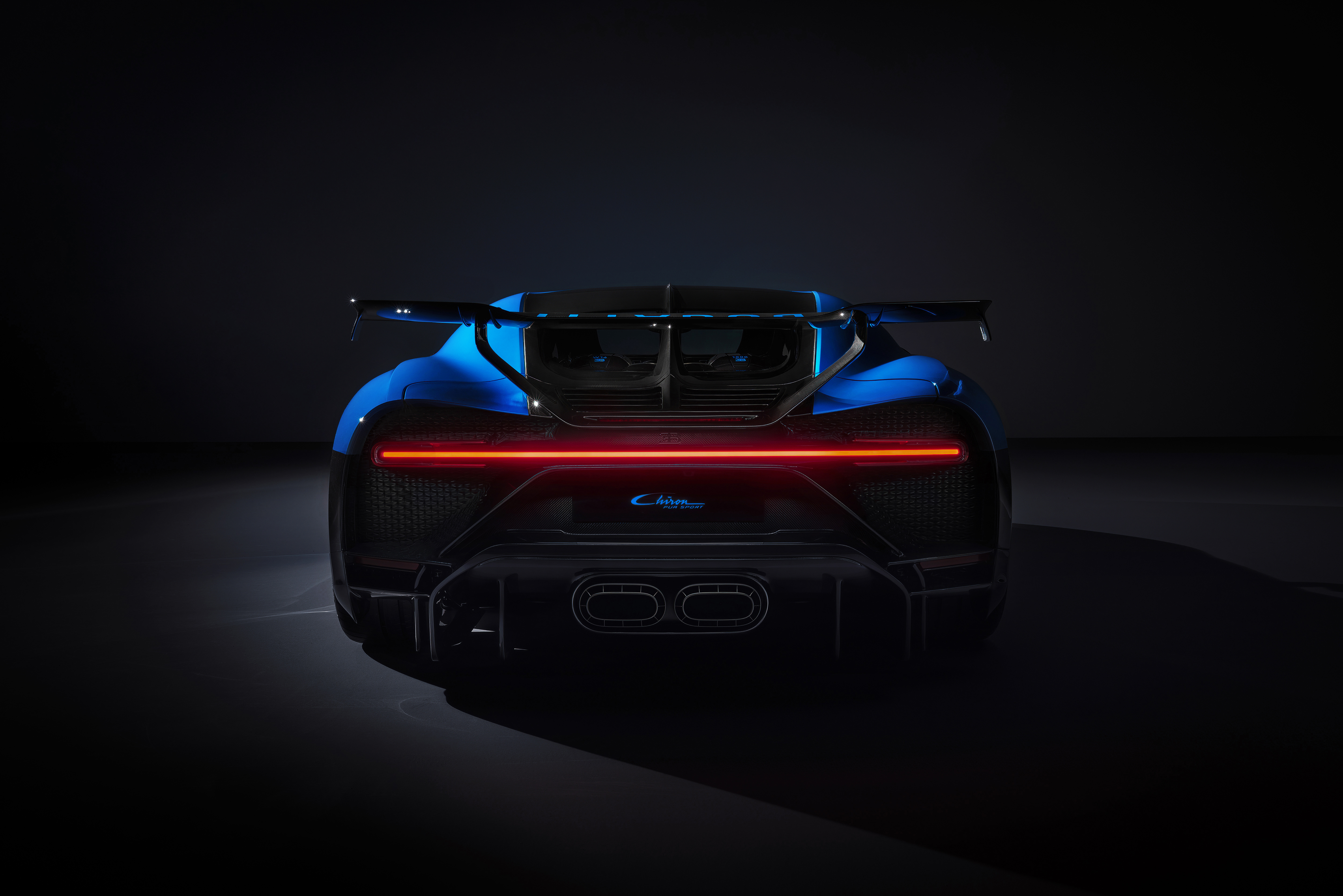 桌面上的壁纸2020年的汽车 汽车 BUGATTI CHIRON PUR SPORT