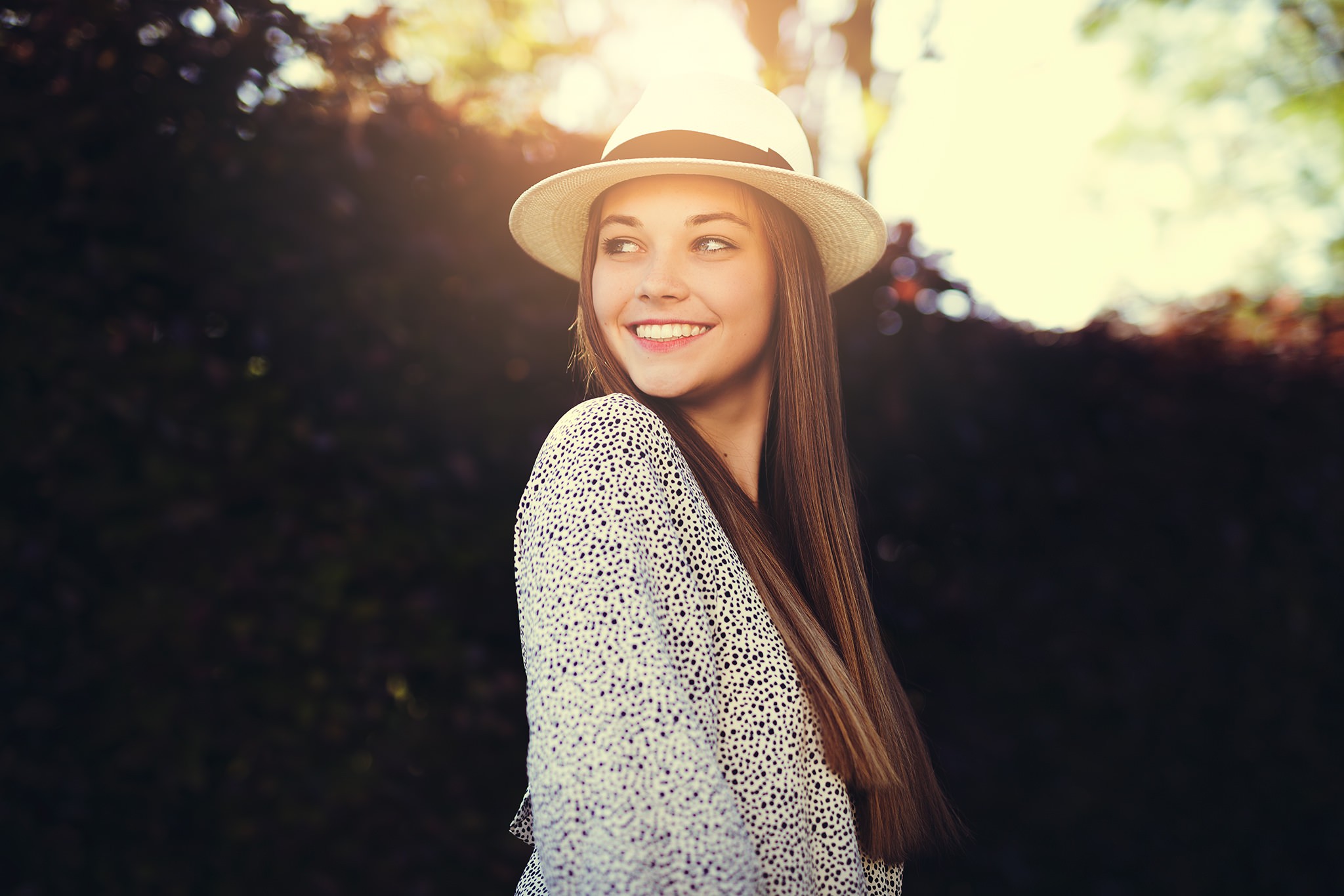 Девушка с хорошим настроением