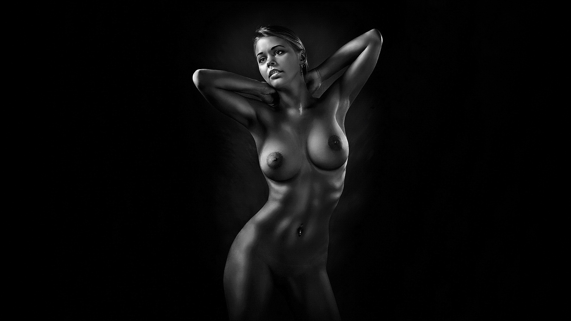 Free photo Naked on a dark background