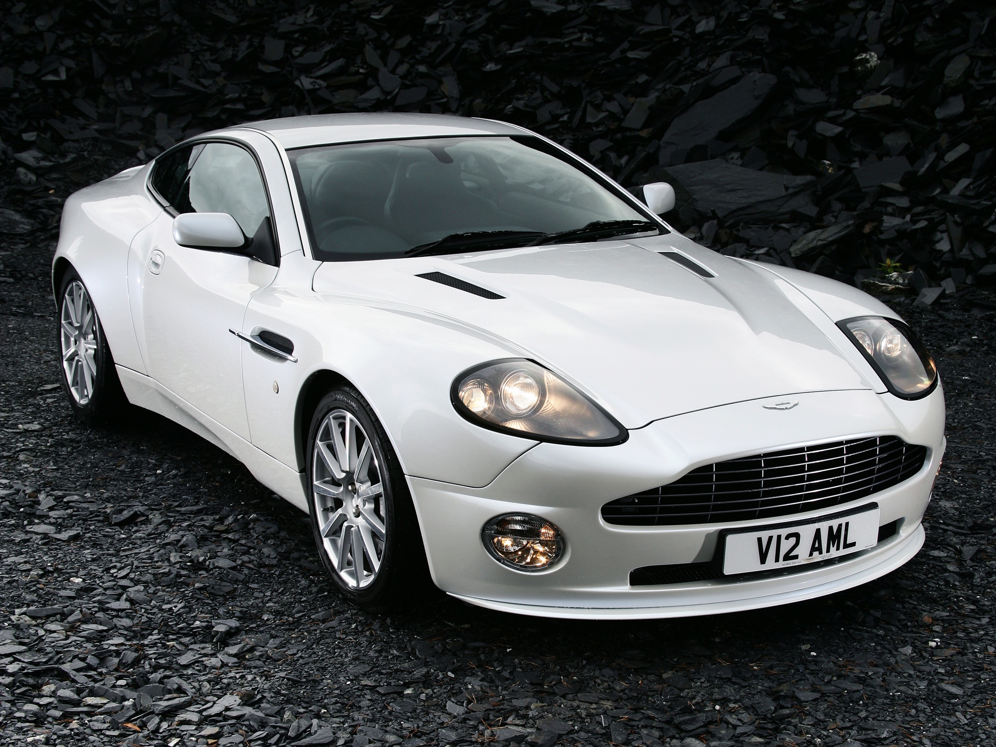 Free photo Aston Martin DB7 Zagato in white.