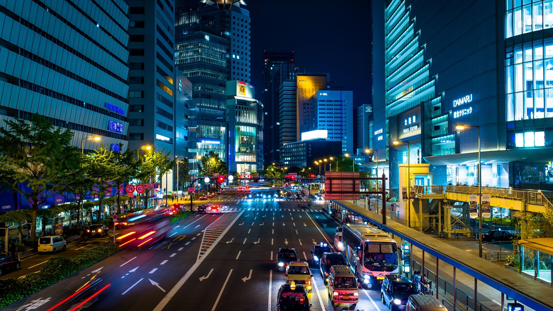 桌面上的壁纸街道 晚上 建筑物