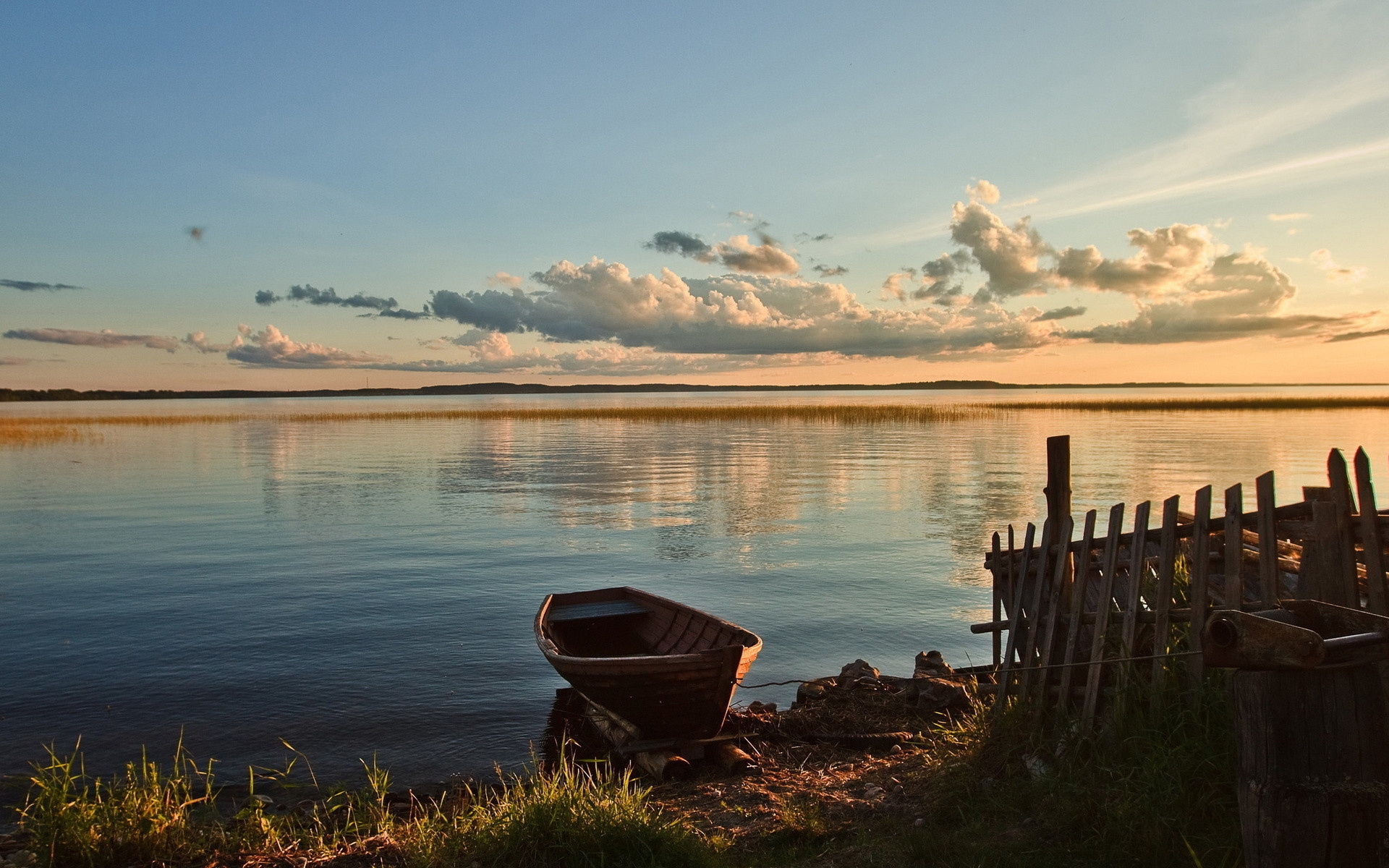 Wallpapers boat mooring fence on the desktop