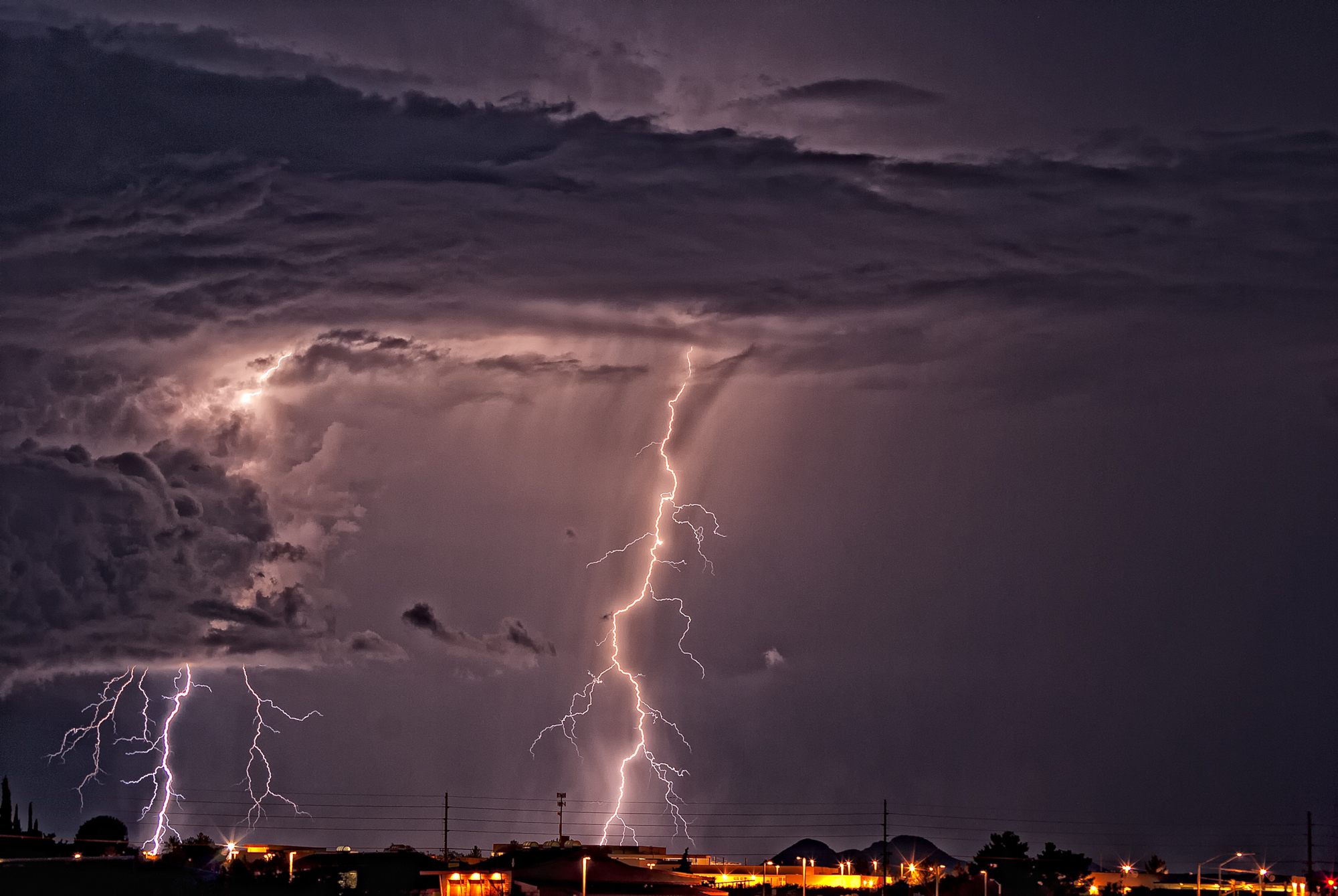 Wallpapers lightning illumination cloud on the desktop