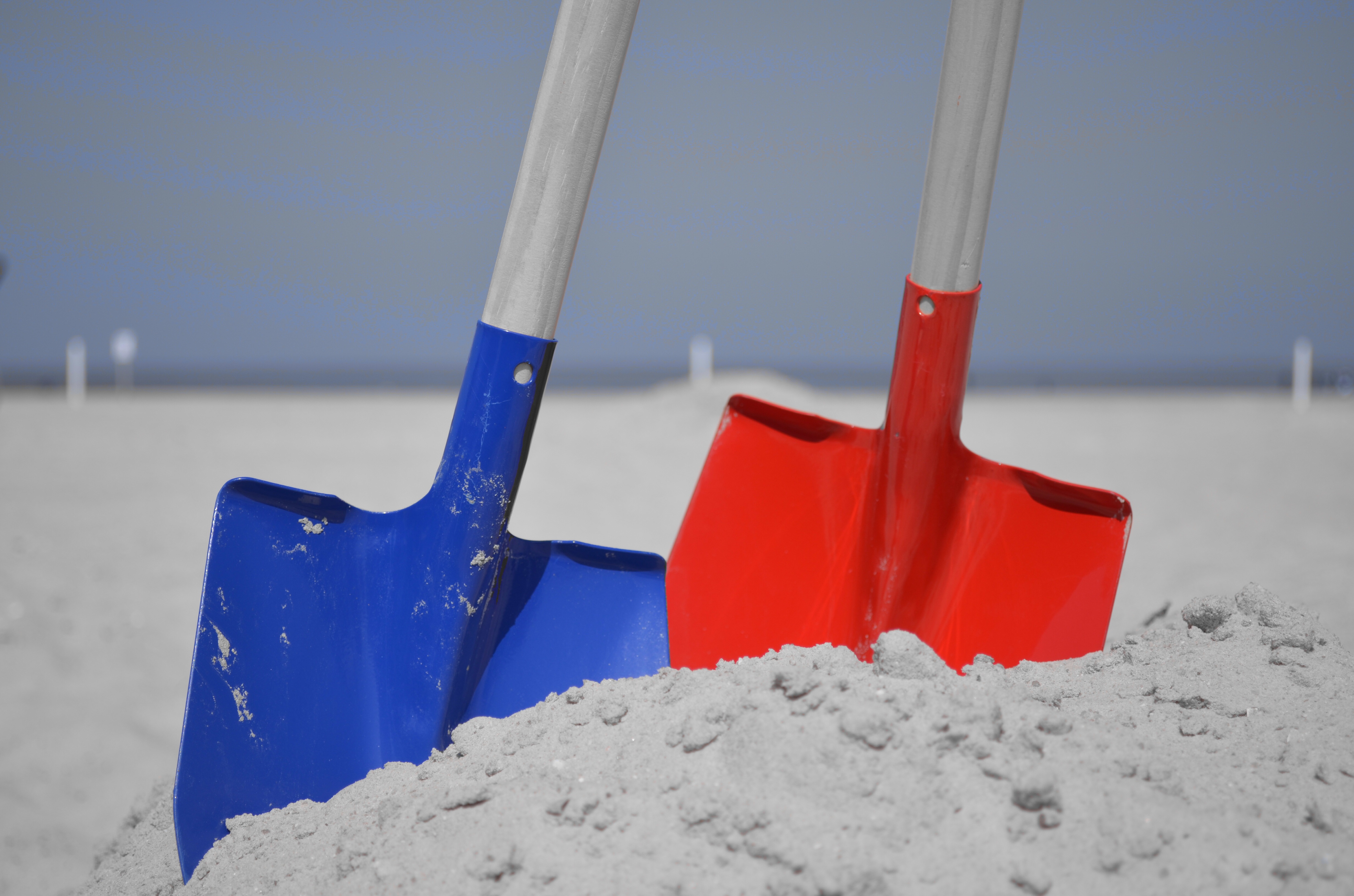 Wallpapers beach sand wing on the desktop