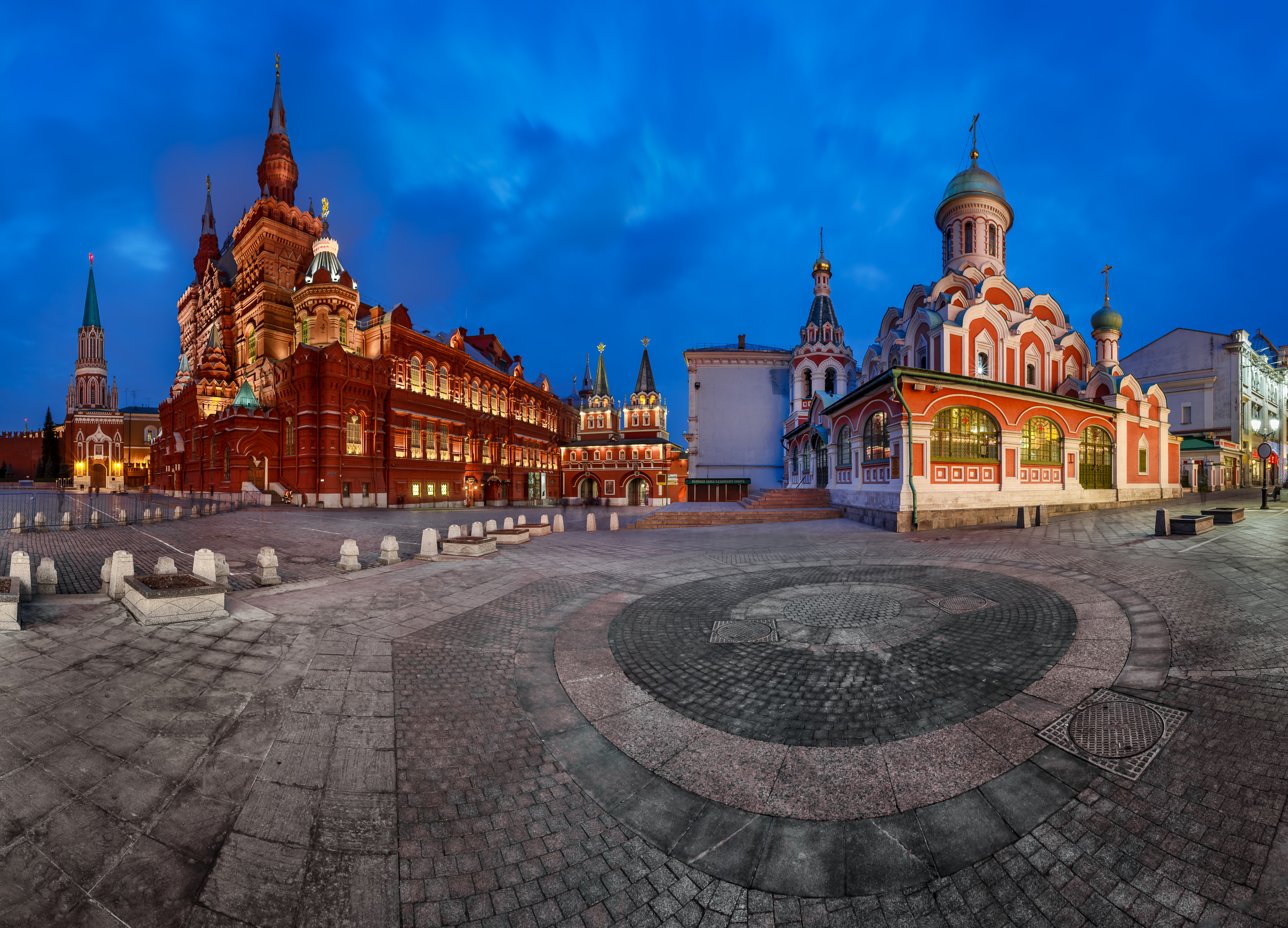 Wallpapers Panorama of the Red Square the Kremlin the Historical Museum on the desktop