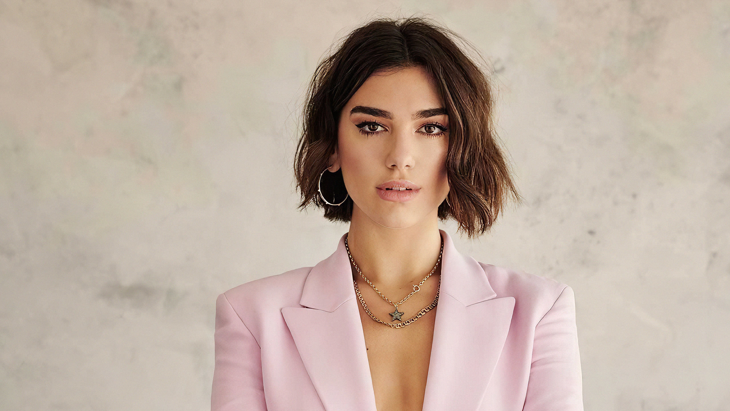 Wallpapers Dua Lipa celebrity girls on the desktop