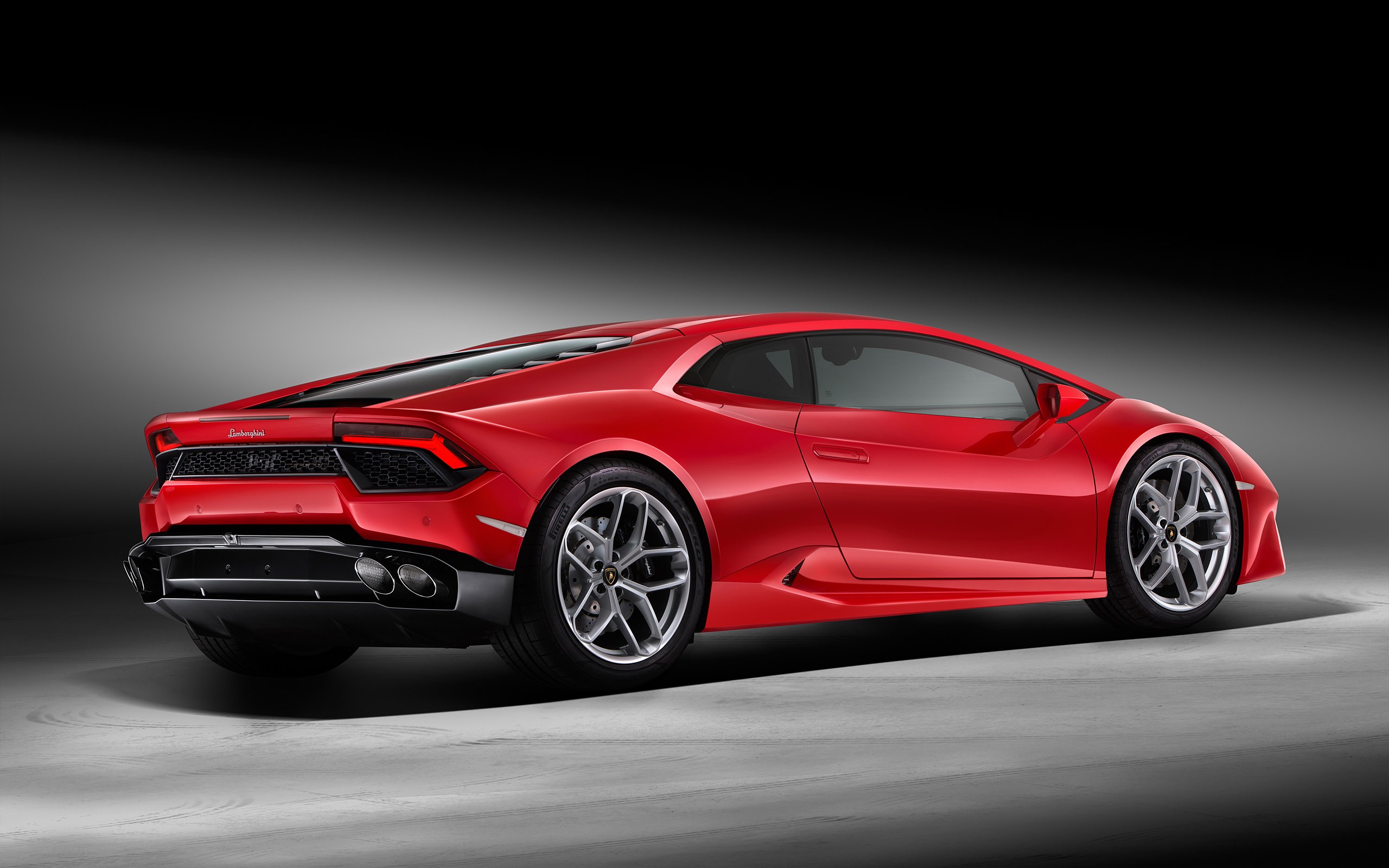 Free photo Lamborghini Huracan LP580 2 in red.