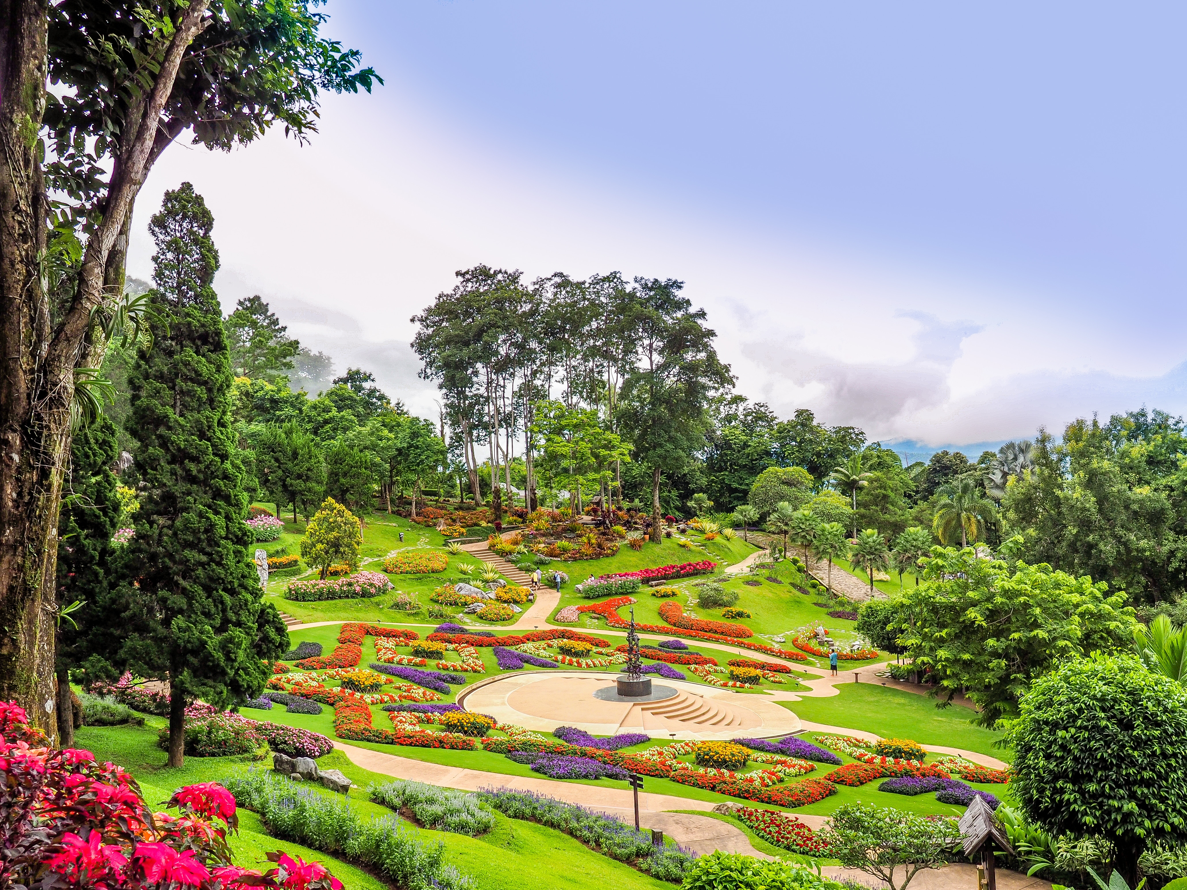 Wallpapers park garden flowerbeds on the desktop