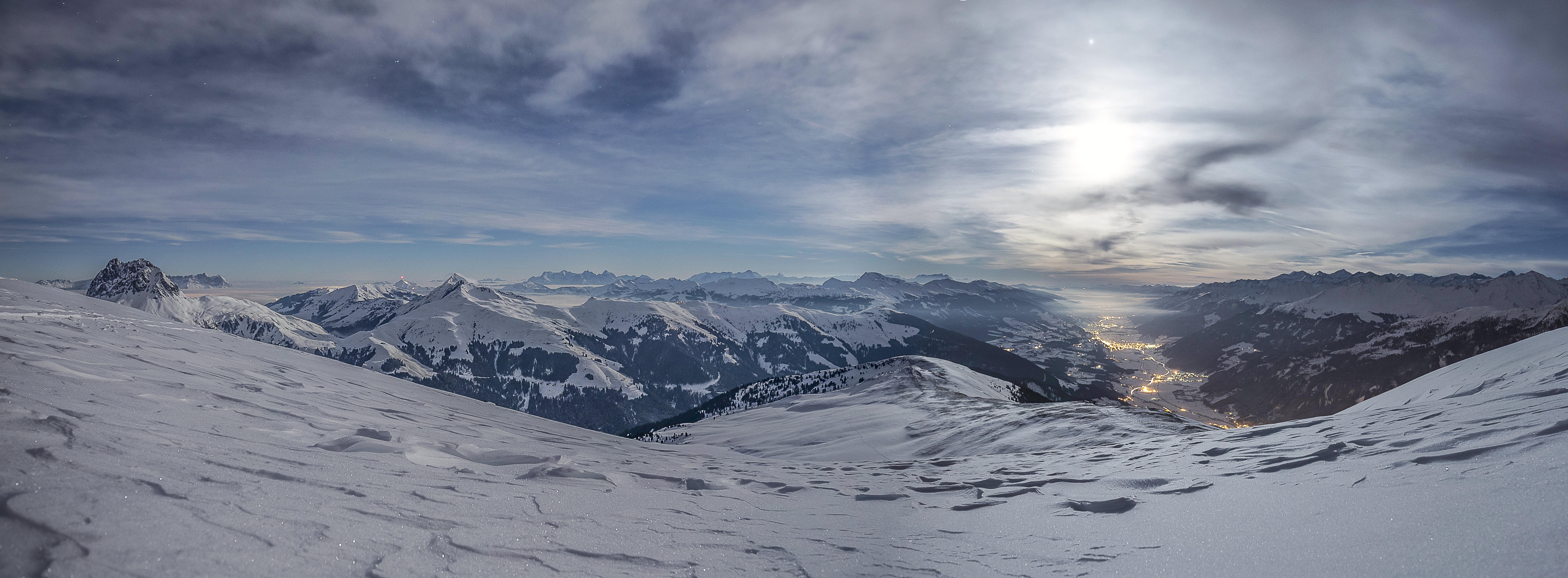 Free photo Winter in the mountains and clean air