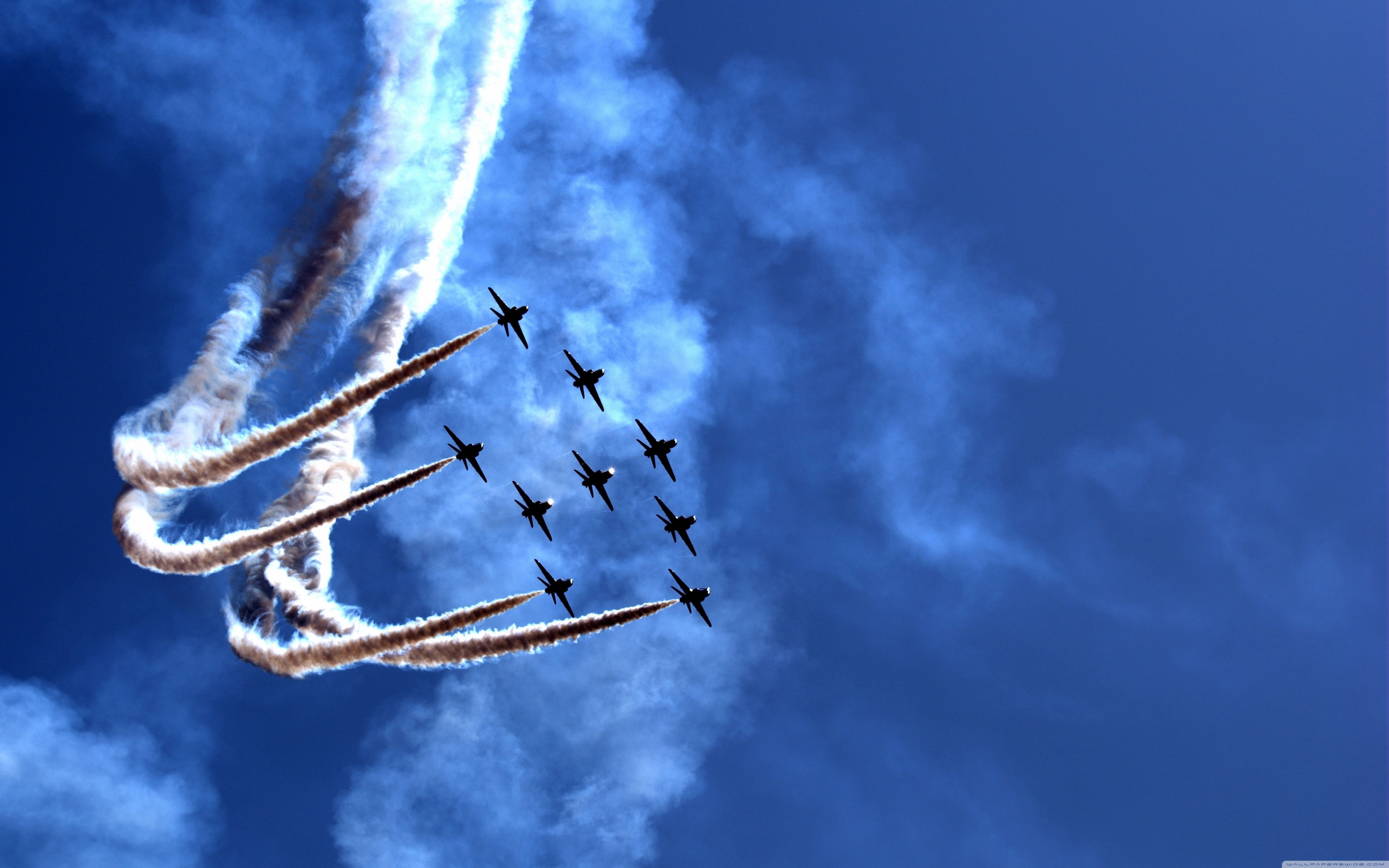 Wallpapers parade aircraft clouds on the desktop