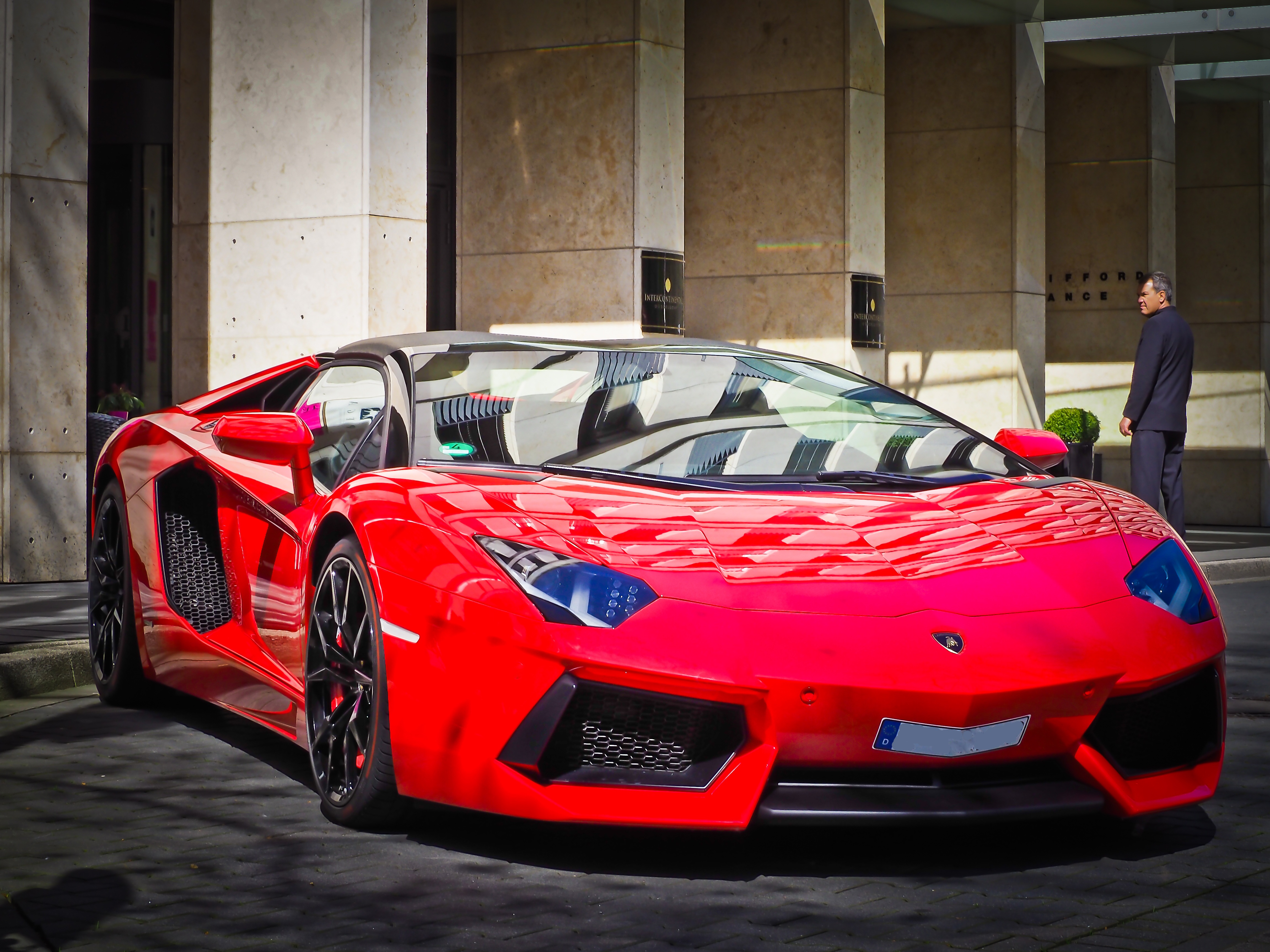 Free photo Red Lamborghini Aventador.