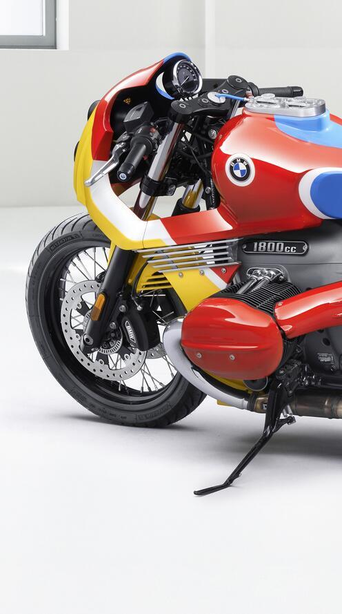 Бесплатное фото Мотоцикл BMW 1.8 CSL Art Bike