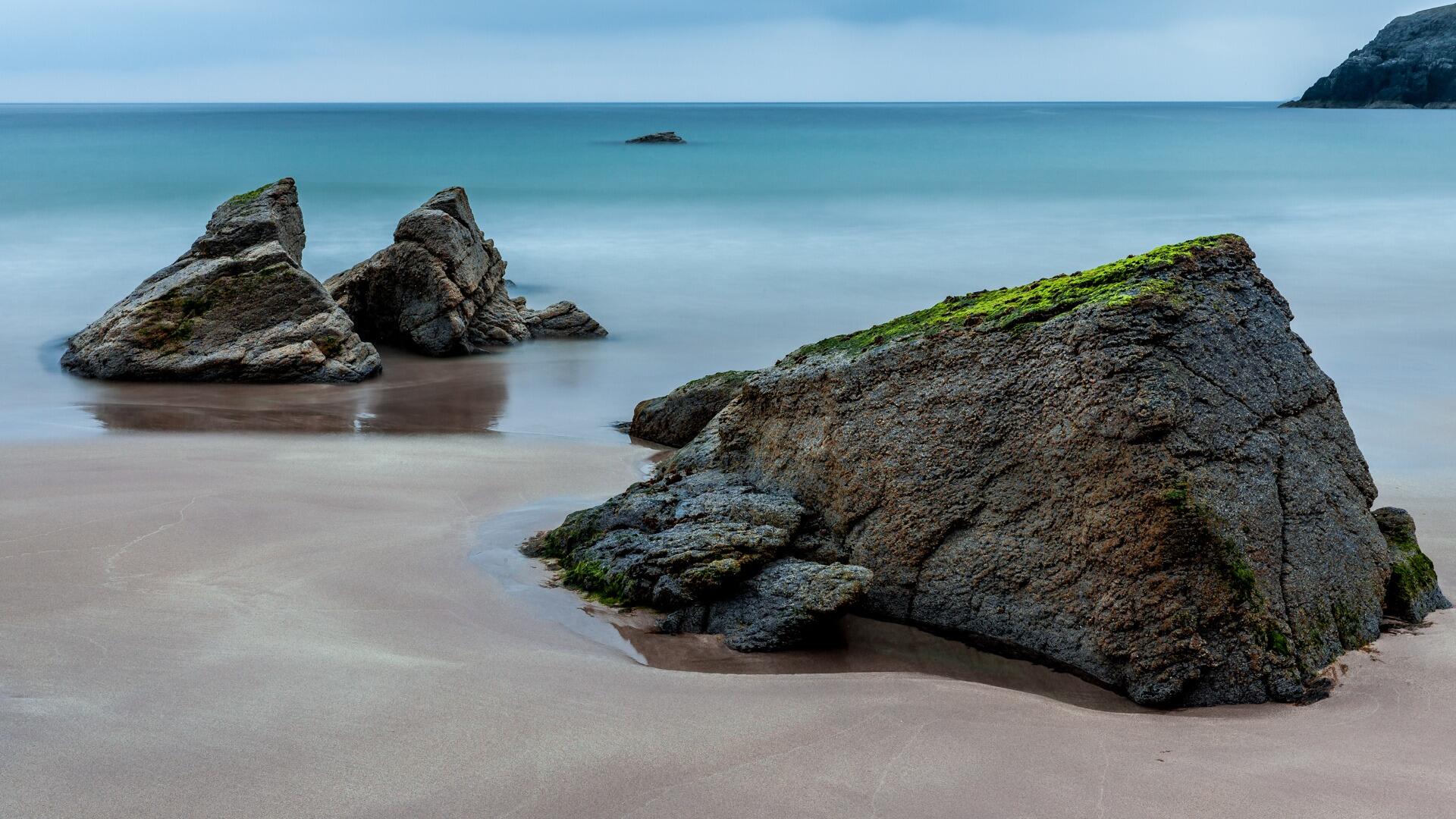 Big rocks on a sandy beach · 1920x1080 Full HD free photo from jorik ...