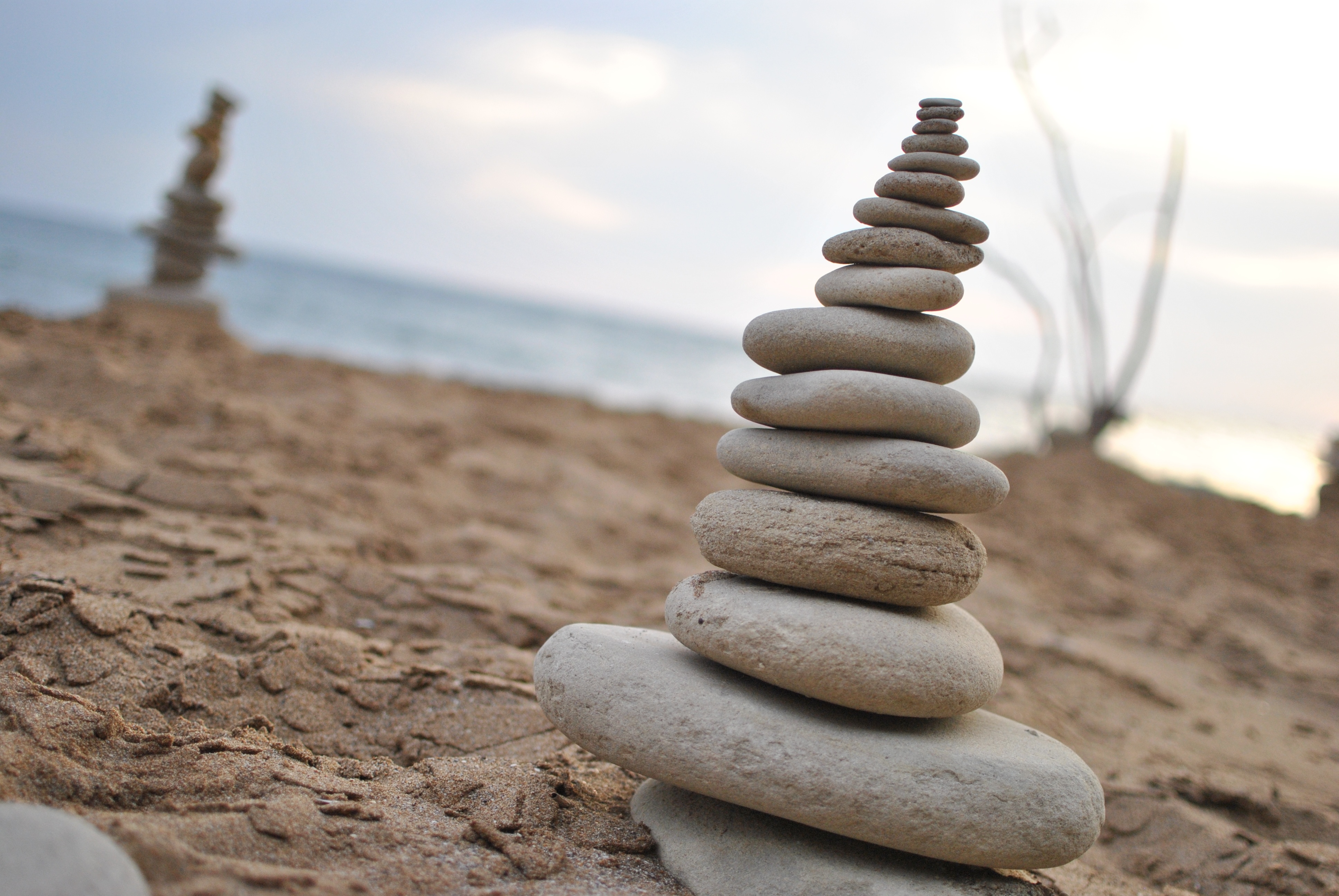 Free photo A tall tower of smooth stones