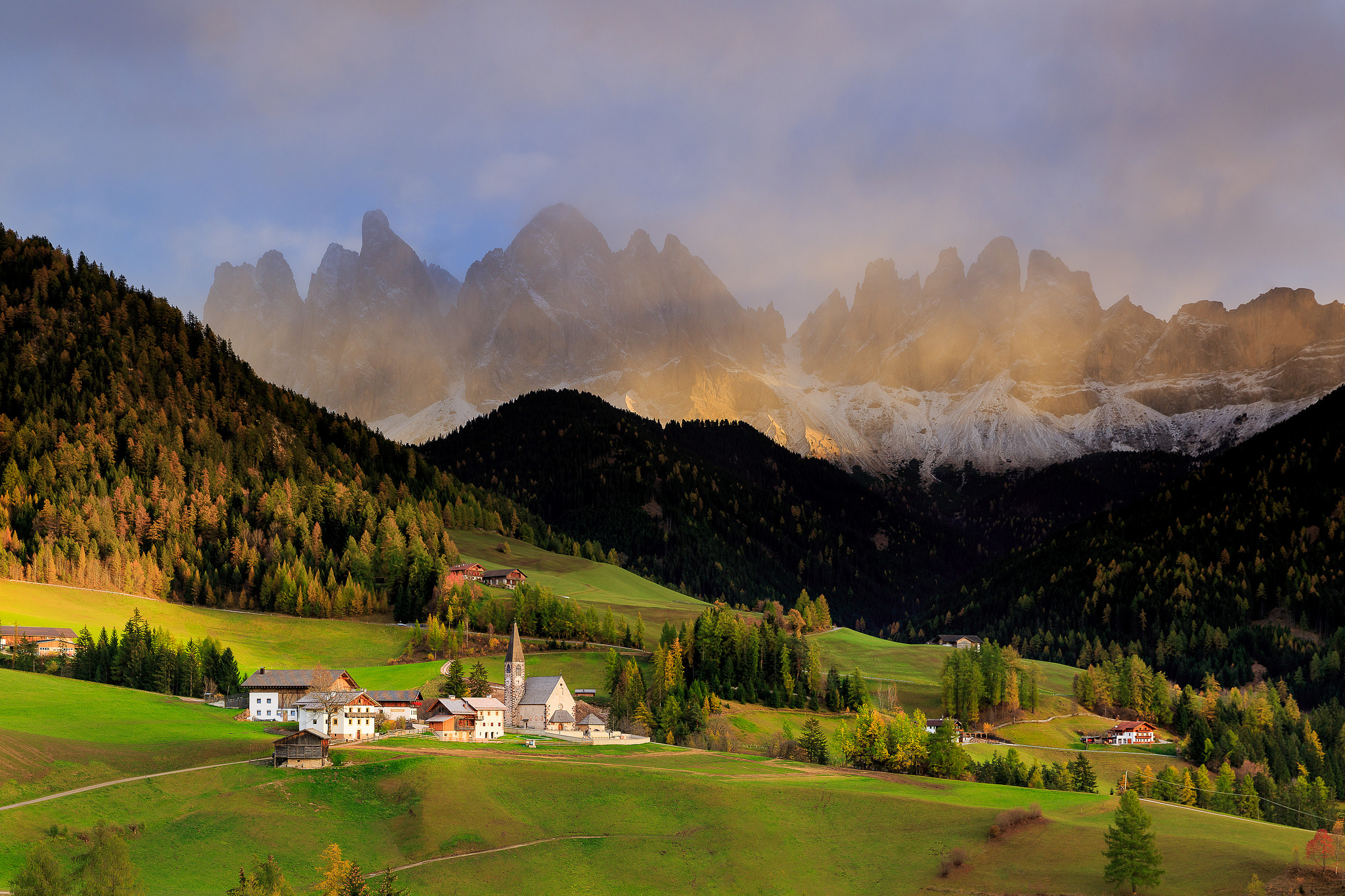 Обои Santa Maddalena Dolemites Италия на рабочий стол