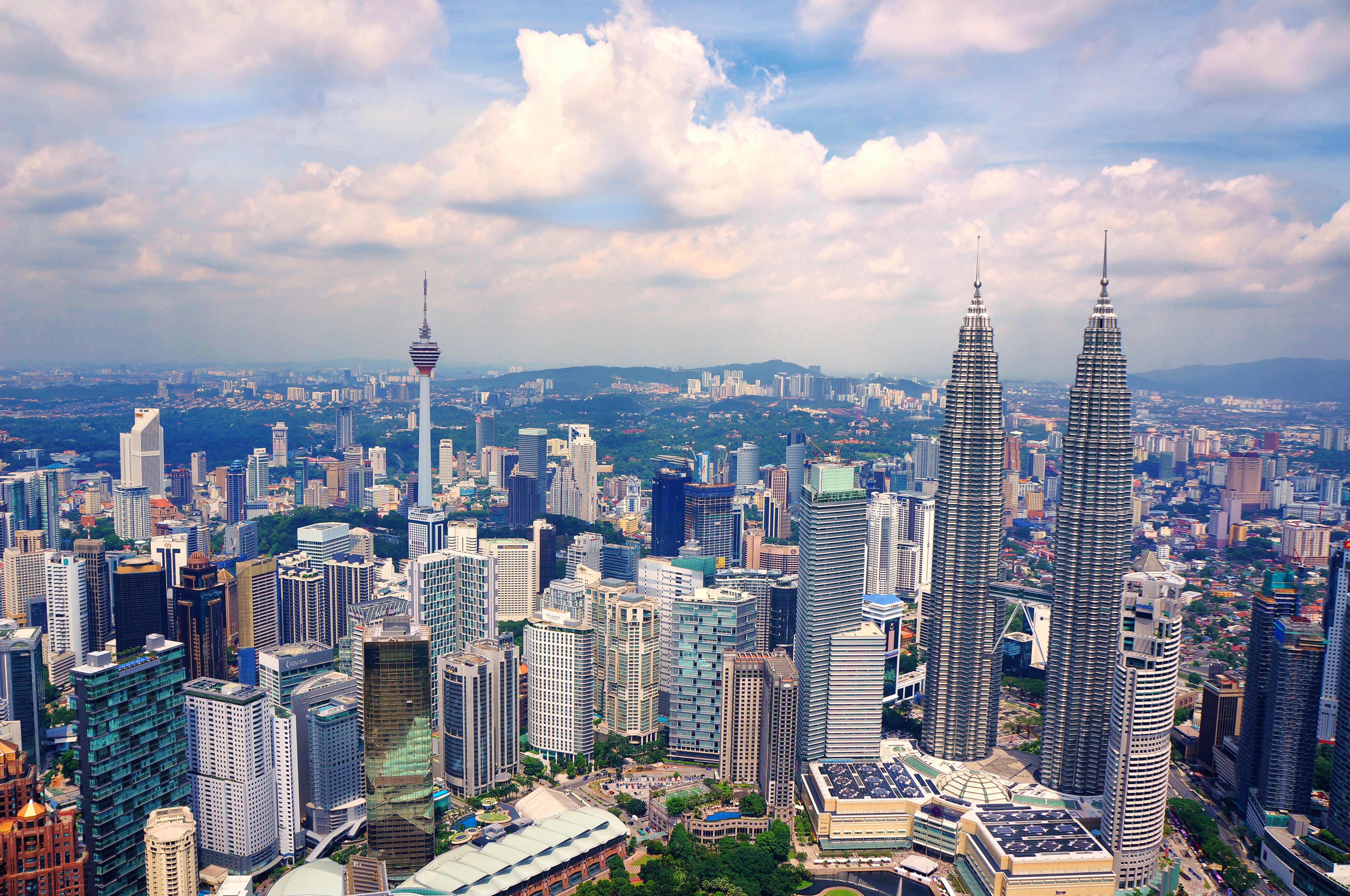 Free photo The area with skyscrapers in Kuala Lumpur from a bird`s eye view