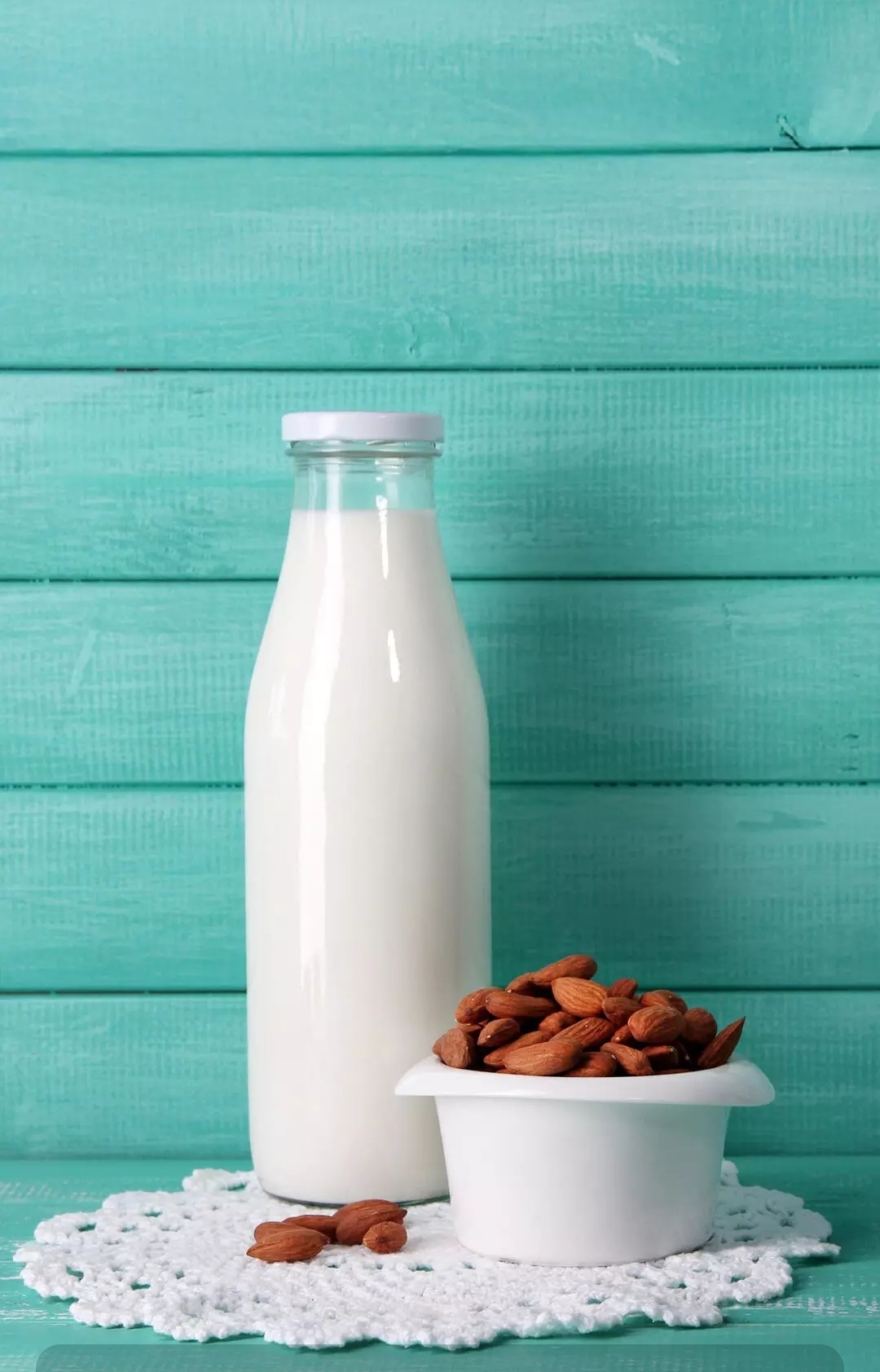 Free photo Healthy nutrition on turquoise