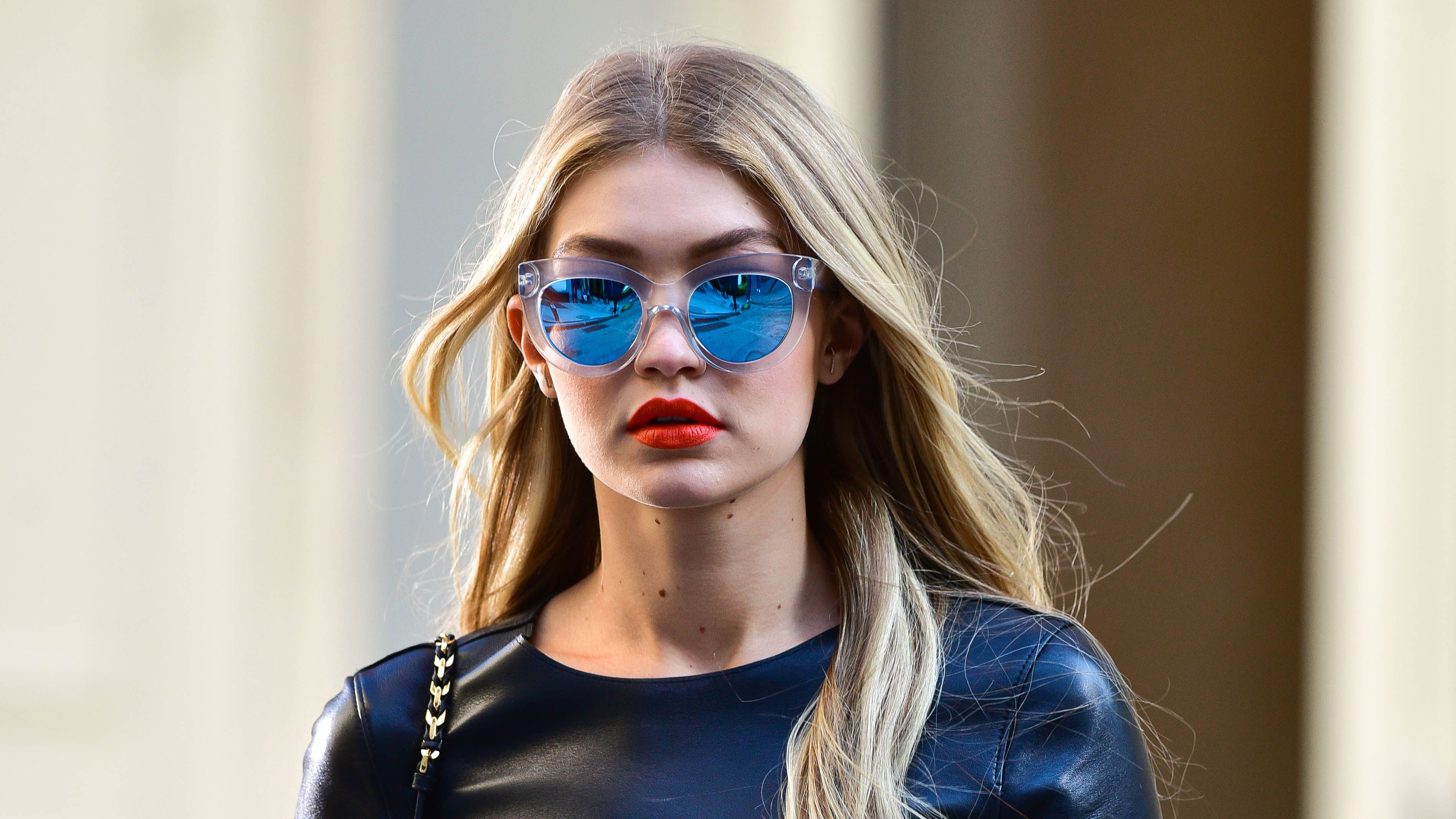 Wallpapers Gigi Hadid blue glasses celebrity on the desktop