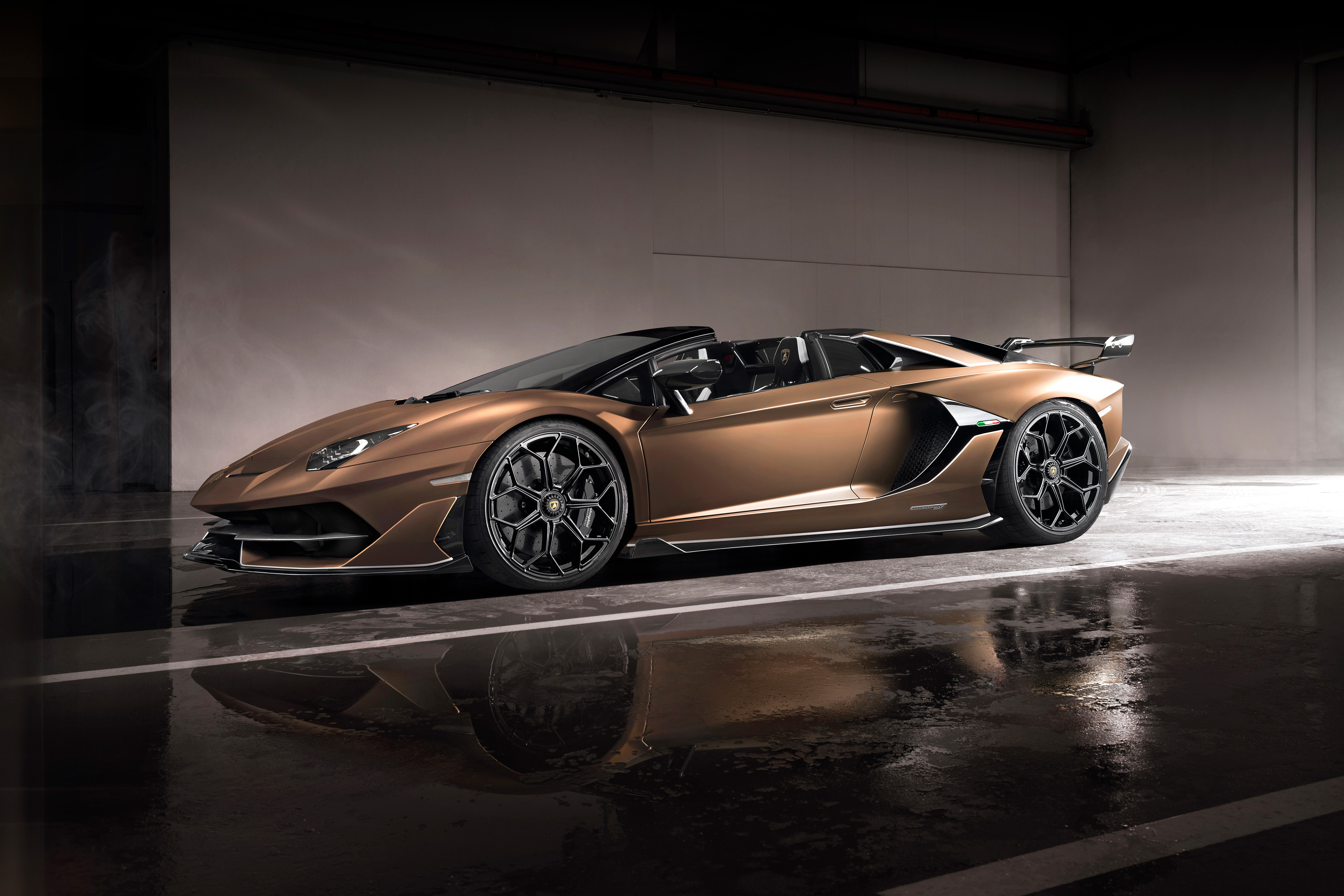 Wallpapers Lamborghini lamborghini aventador svj roadster automobiles on the desktop