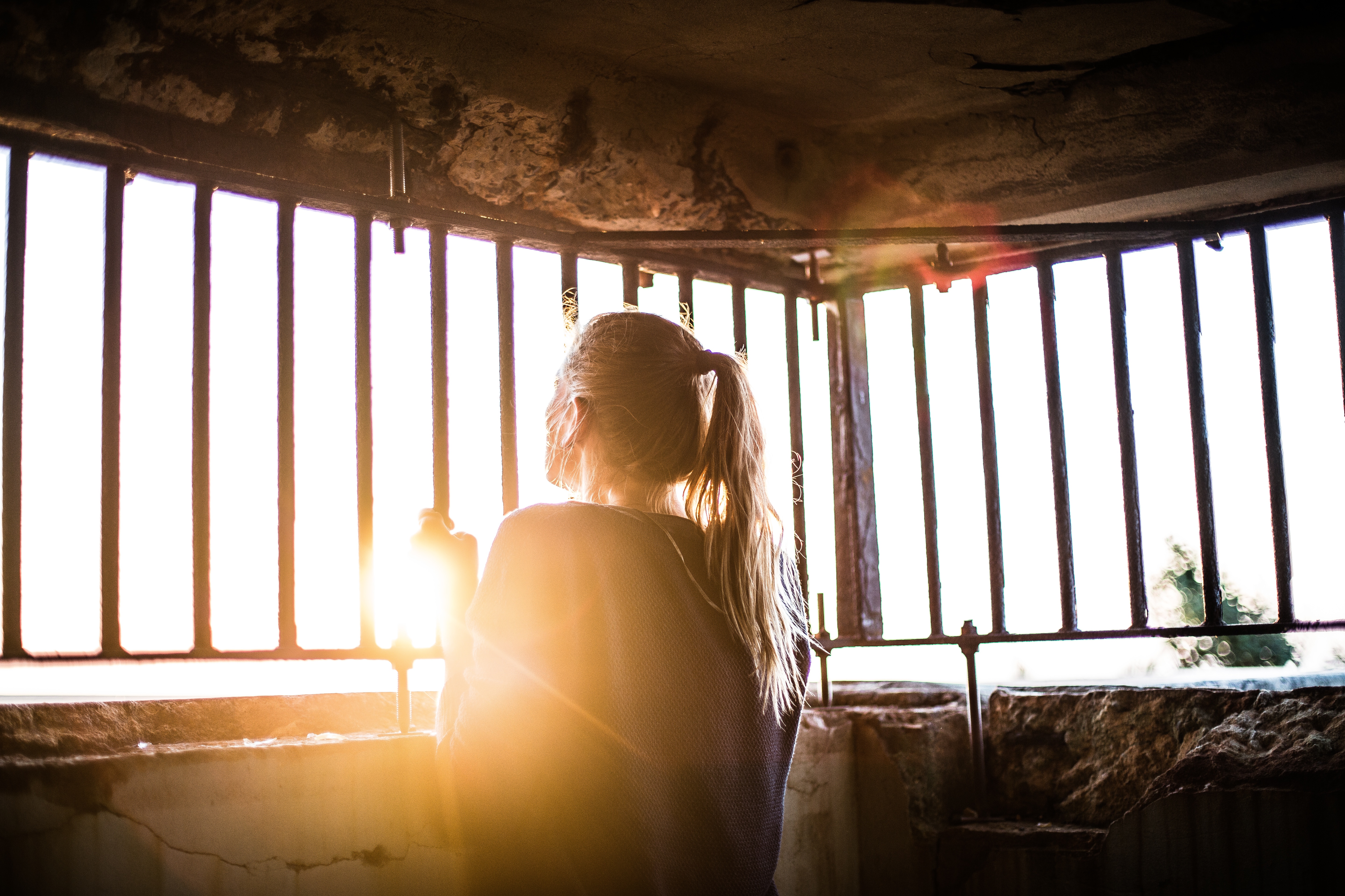Wallpapers light woman sunrise on the desktop