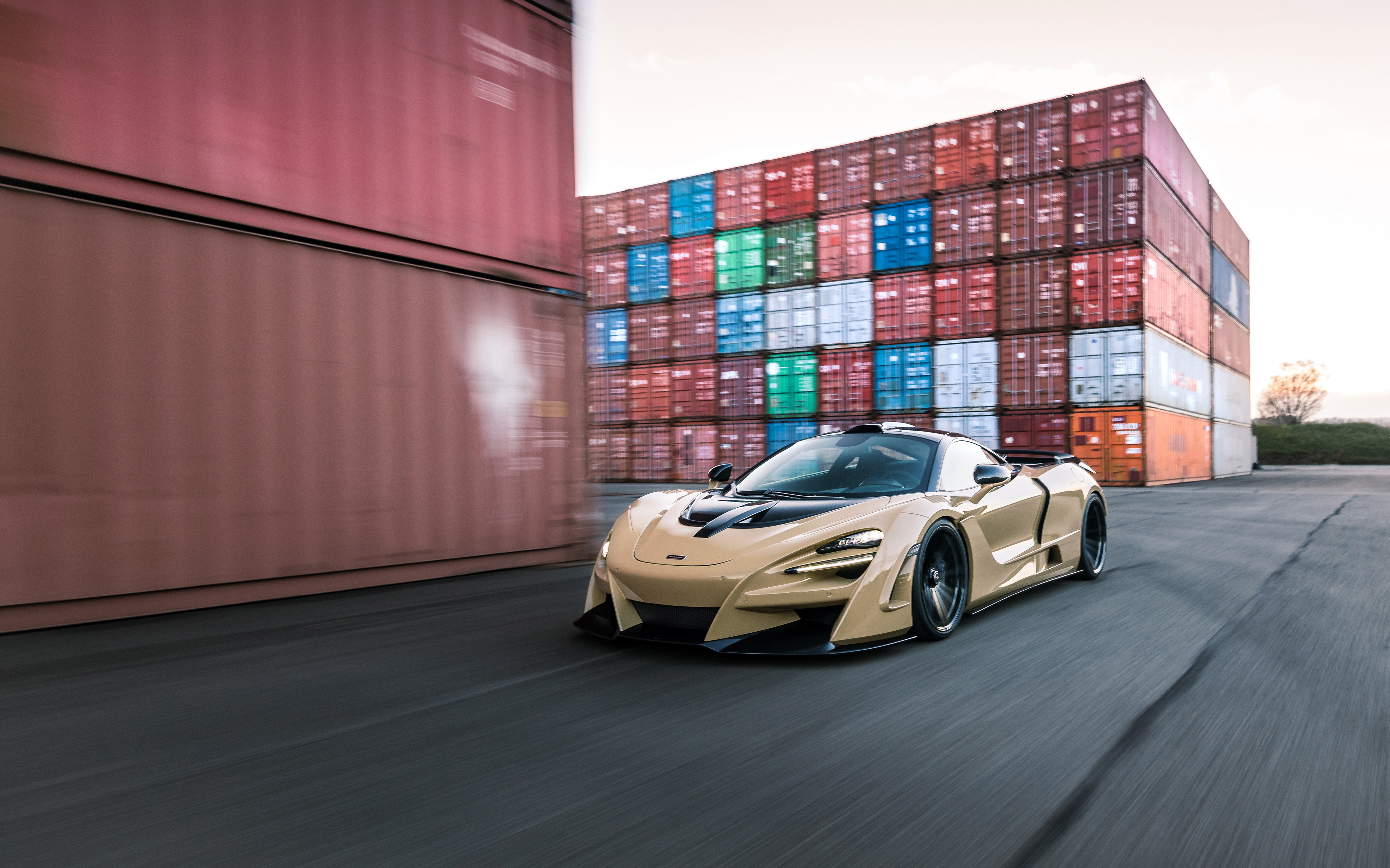 Wallpapers McLaren beige containers on the desktop