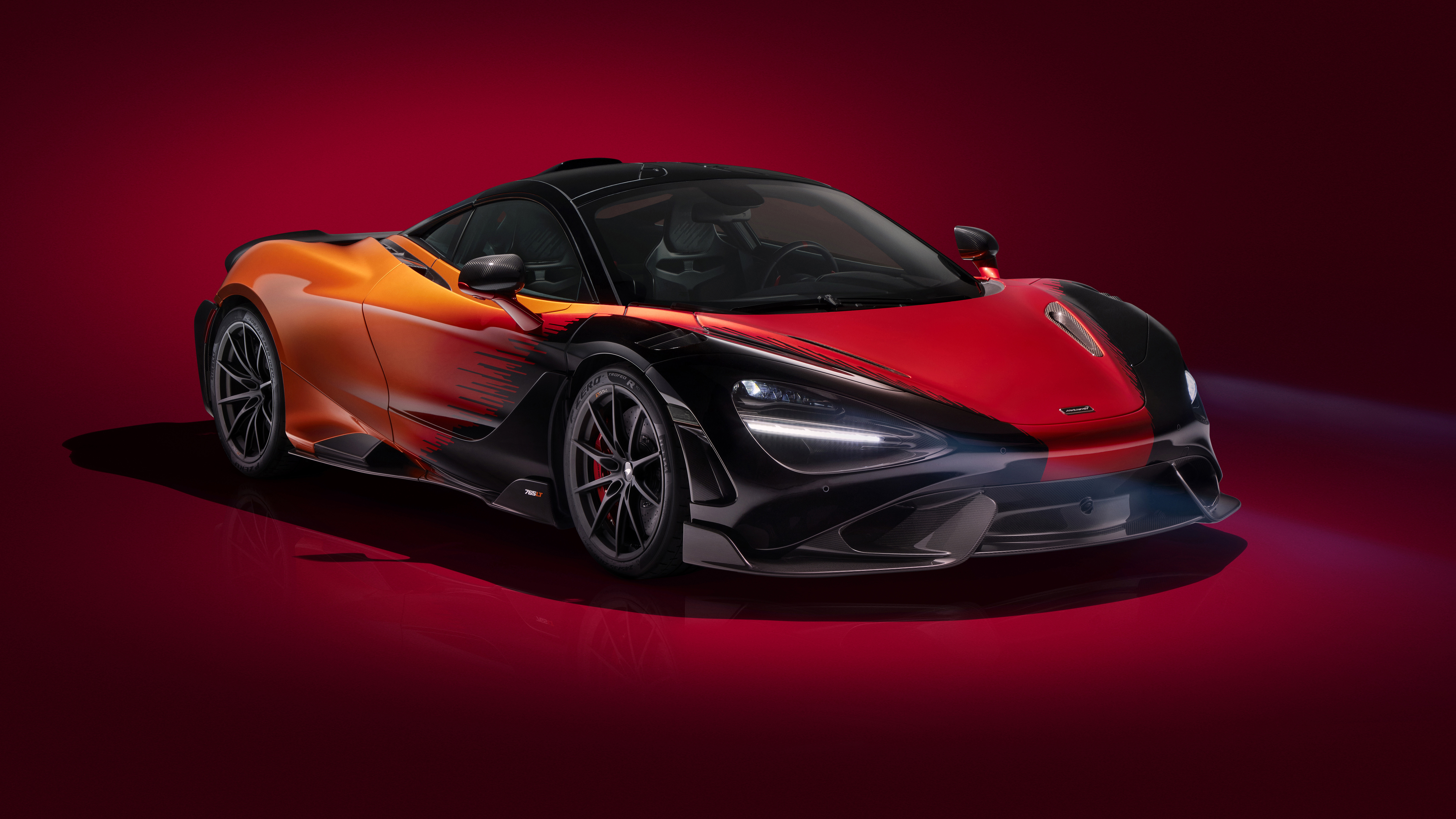 Обои Mclaren огненный цвет красный фон на рабочий стол