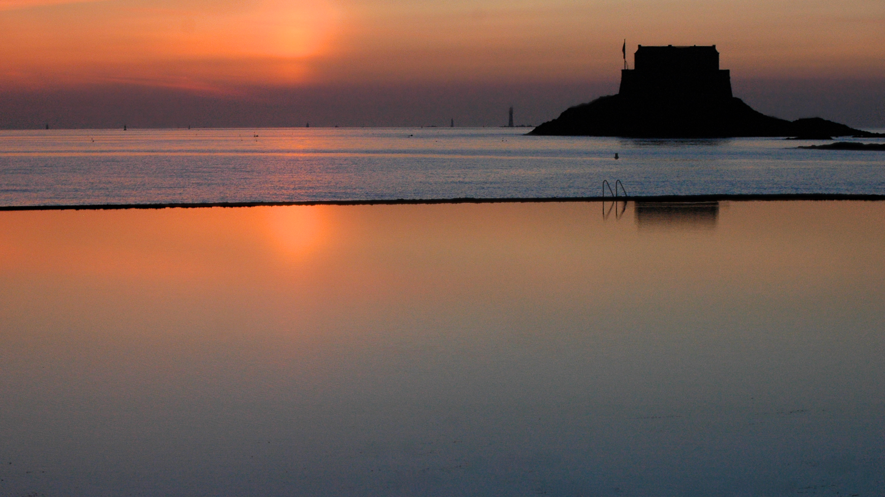 Бесплатное фото Вайбовый красивый закат