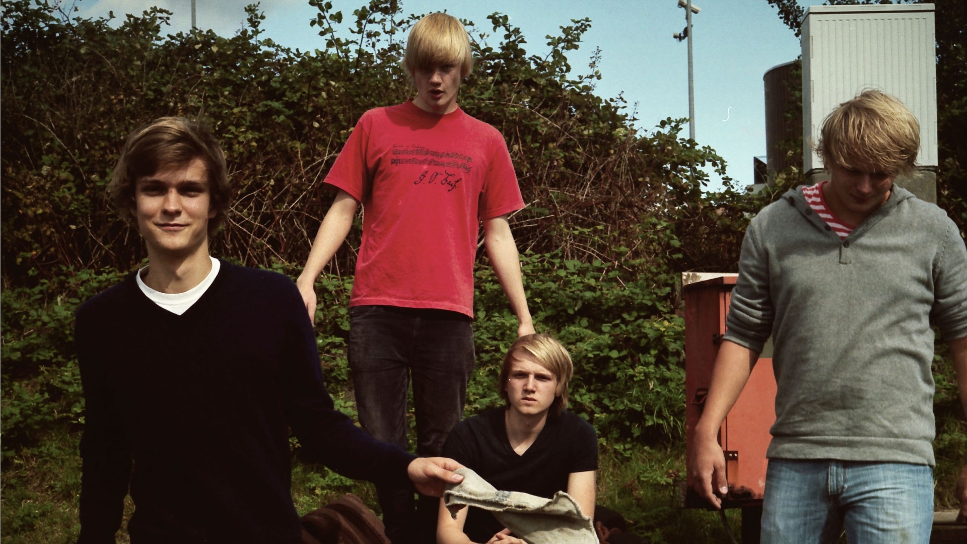 Wallpapers mans band light on the desktop