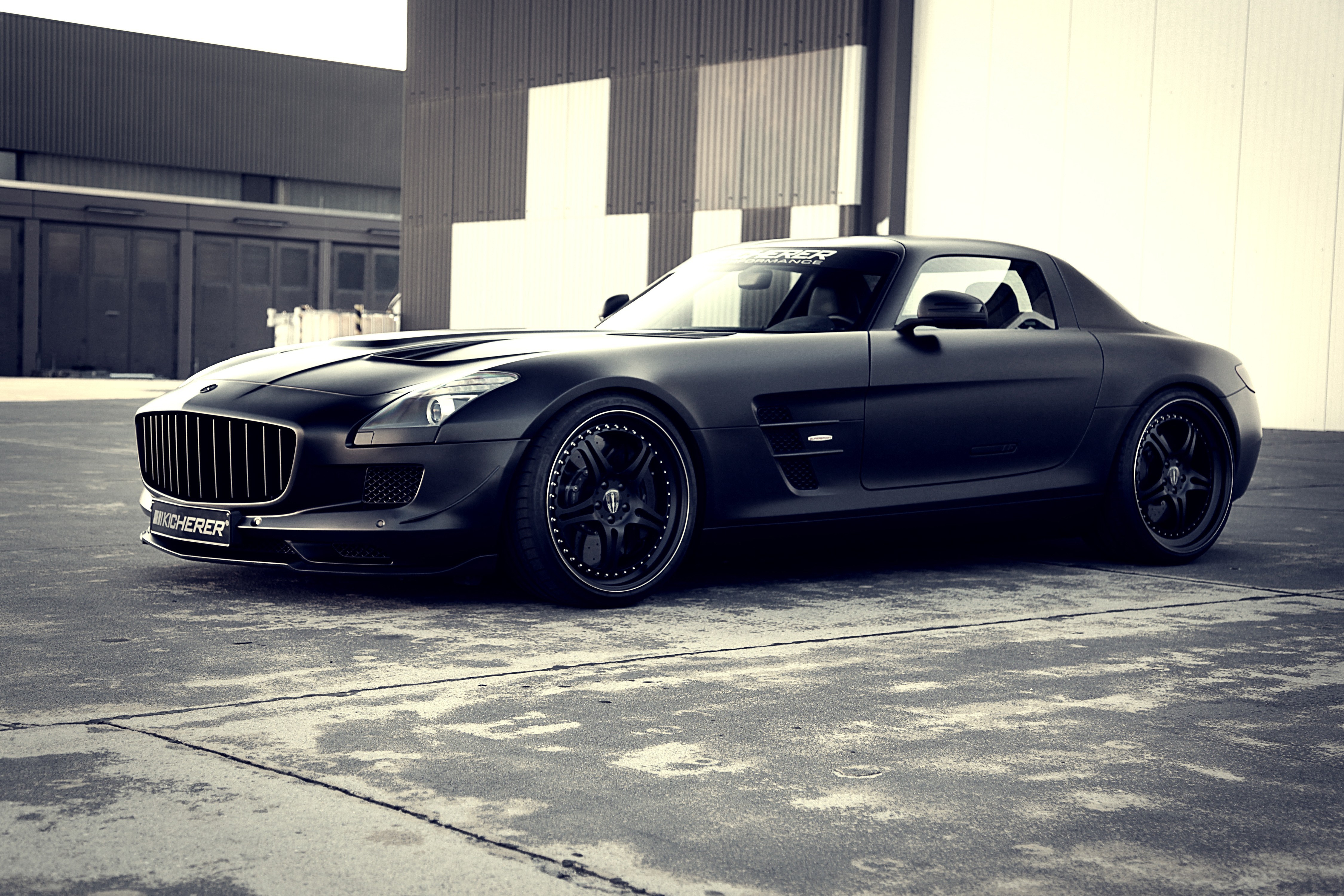 Free photo Mercedes Benz SLS AMG in matt color