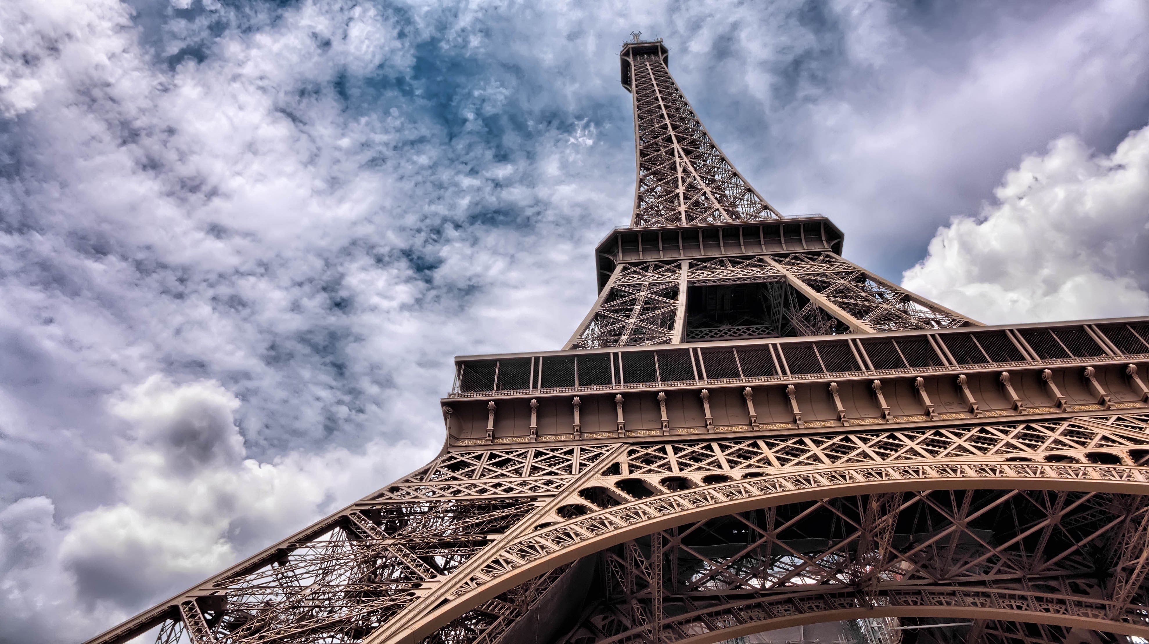 Free photo Eiffel Tower close-up view from below