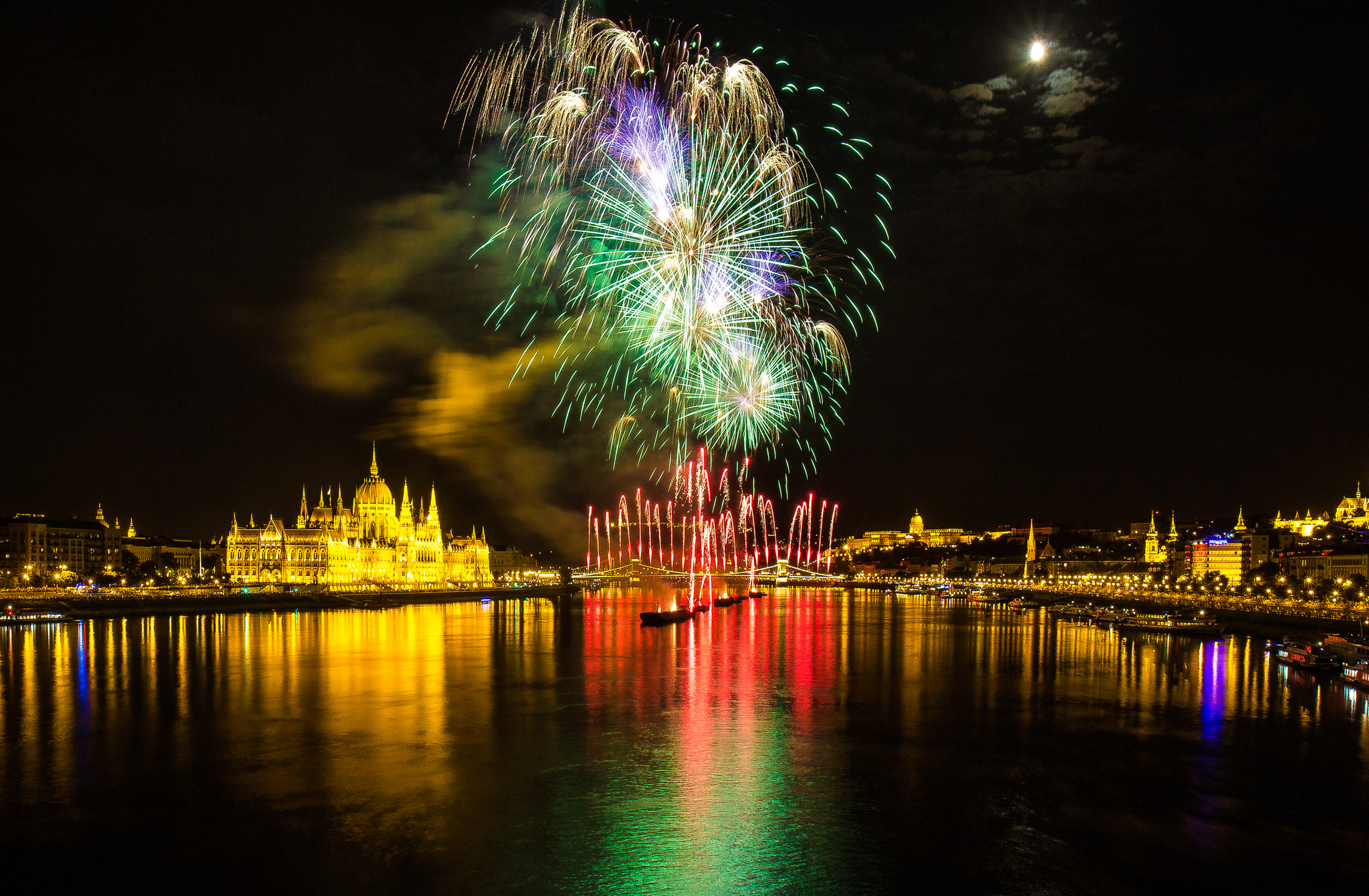 Wallpapers fireworks illumination The Parliament on the desktop