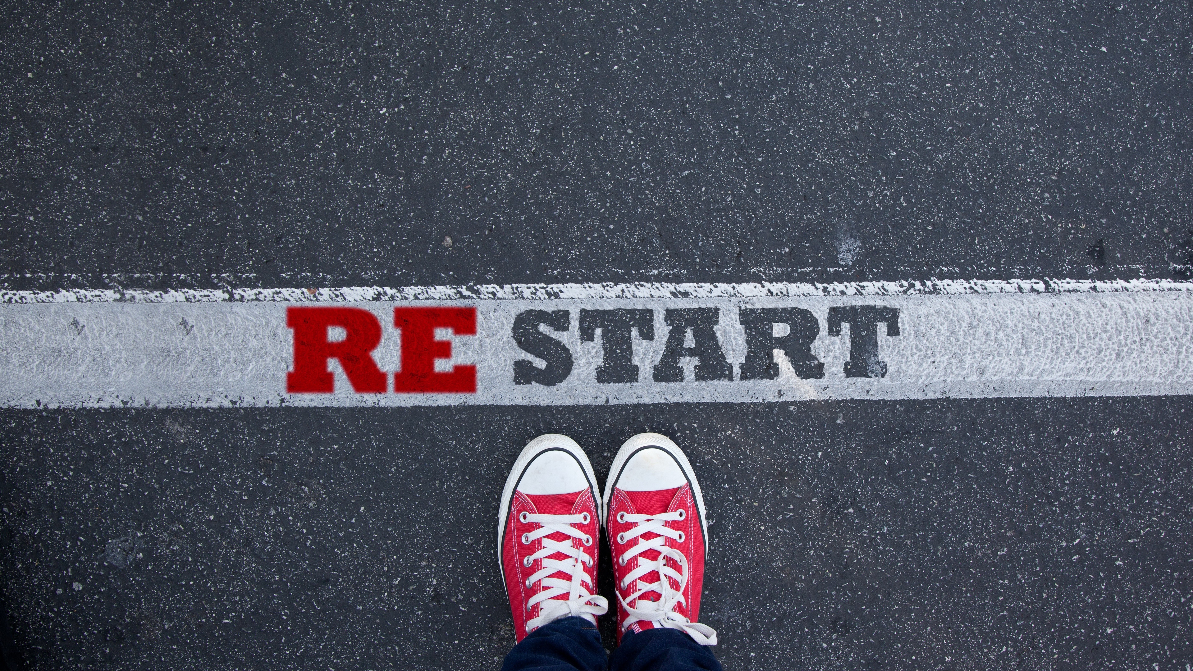 Free photo Red sneakers with white laces